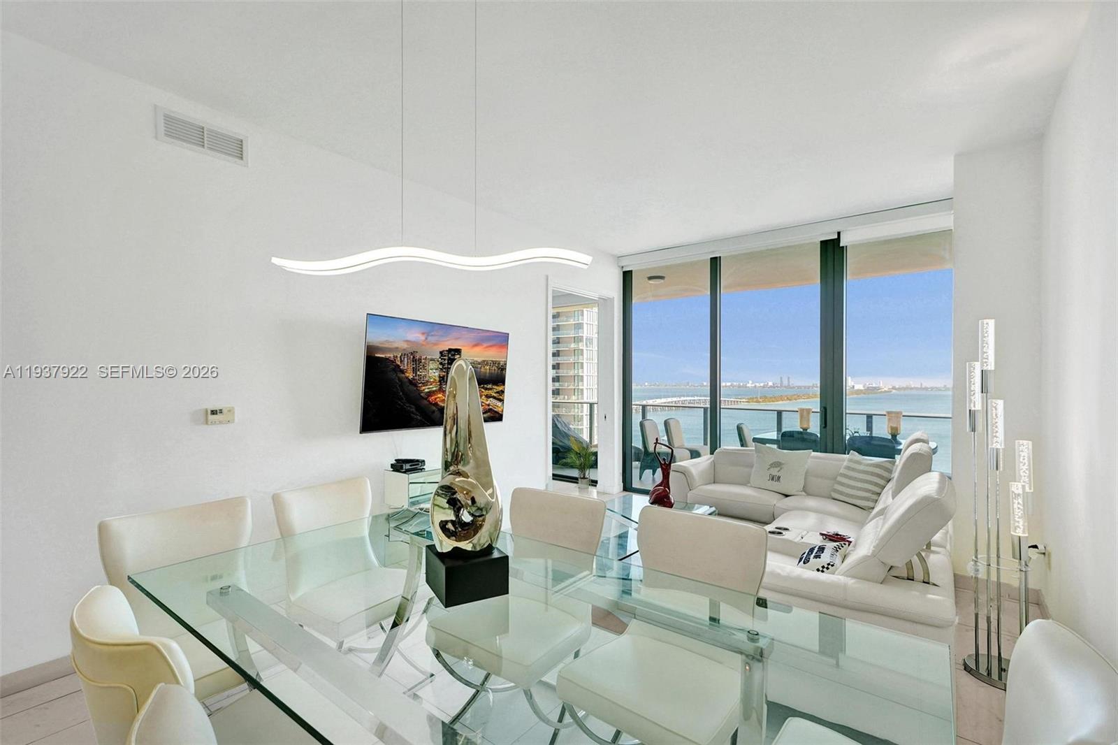 Condo for Sale in Miami, FL