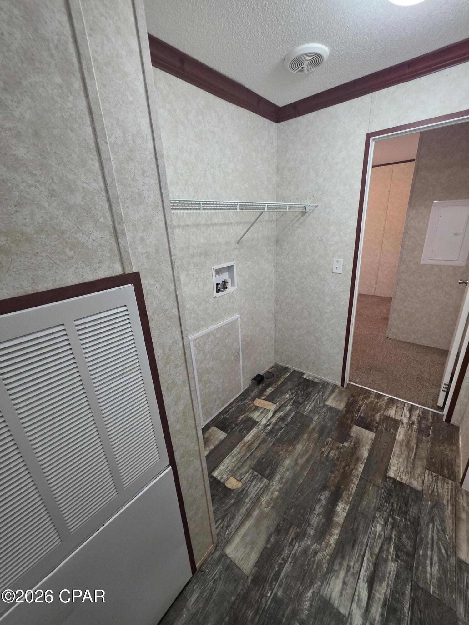 Image 7 For 5921 Nadine Road Unit 4