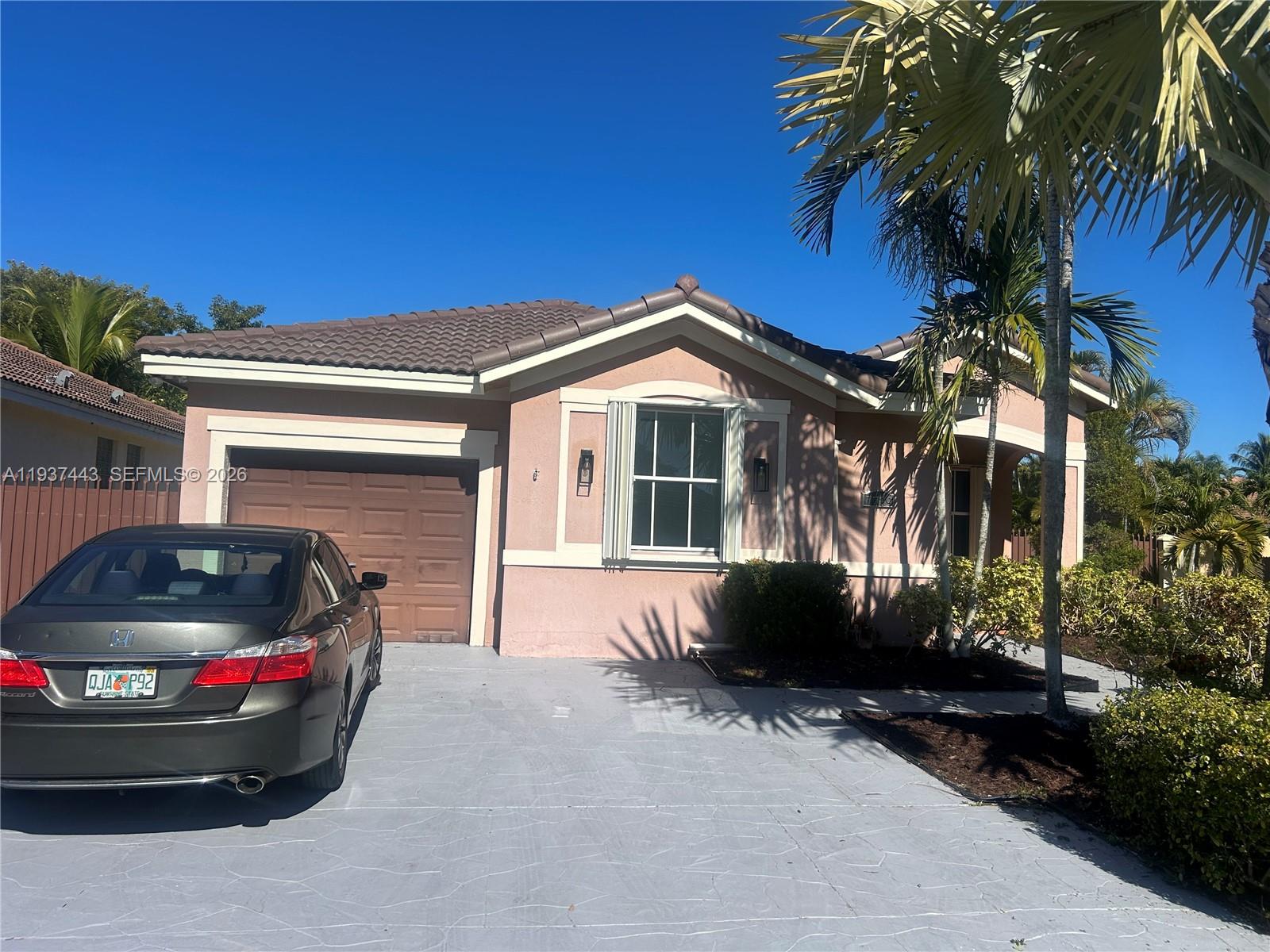 Spanish Lakes 1St Addn