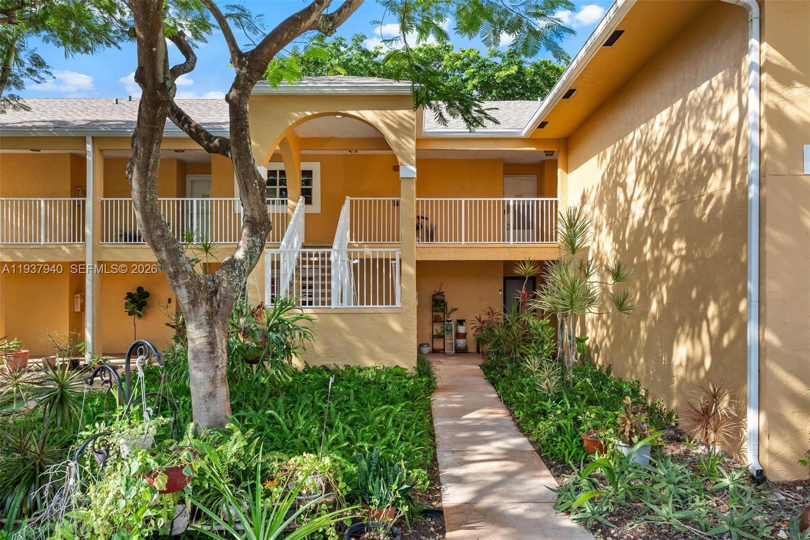 Homes for sale in Dania Beach, FL | 401 Se 10Th St, Dania Beach, FL 33004