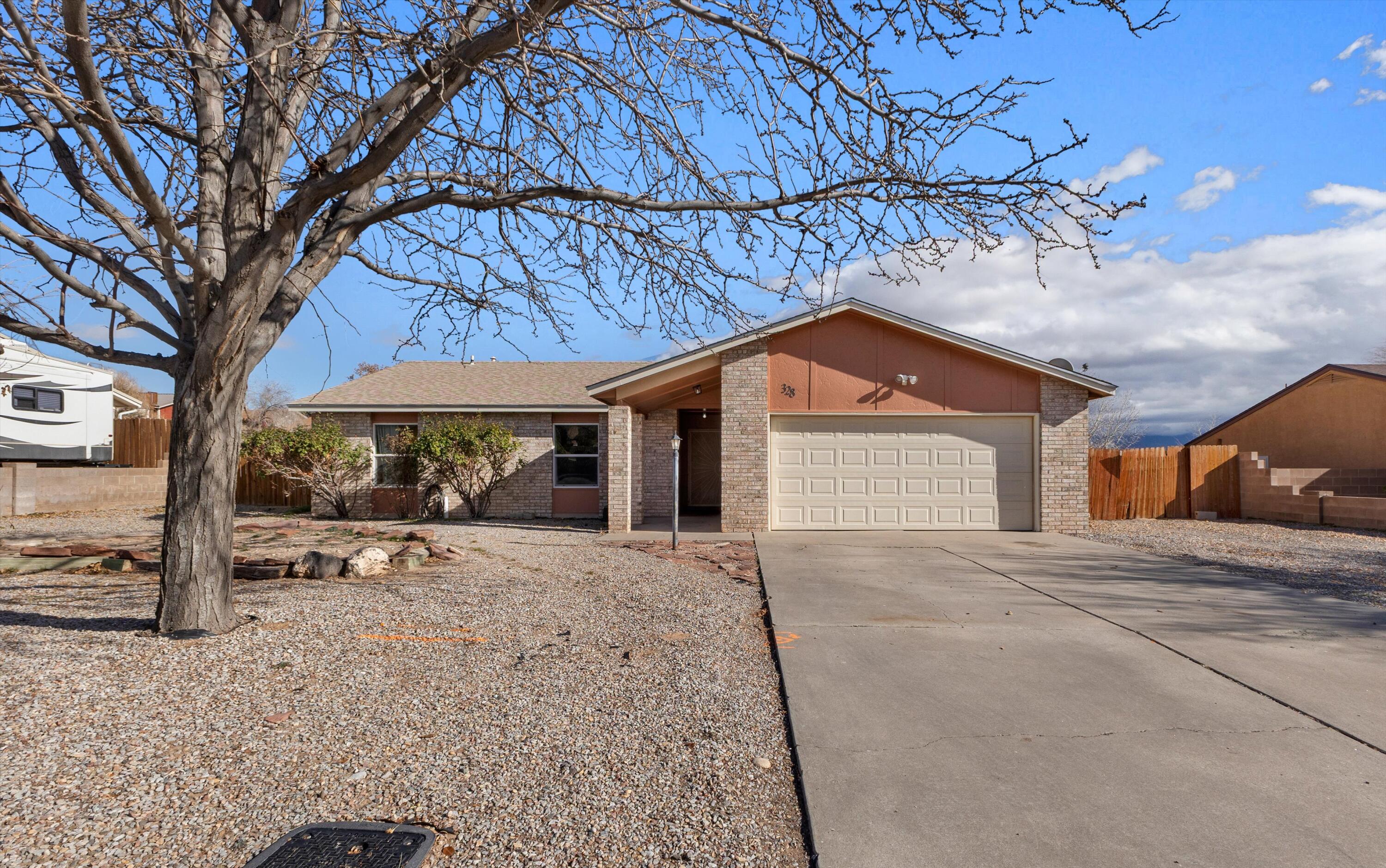 328 Tigris Road, Rio Rancho NM 87124