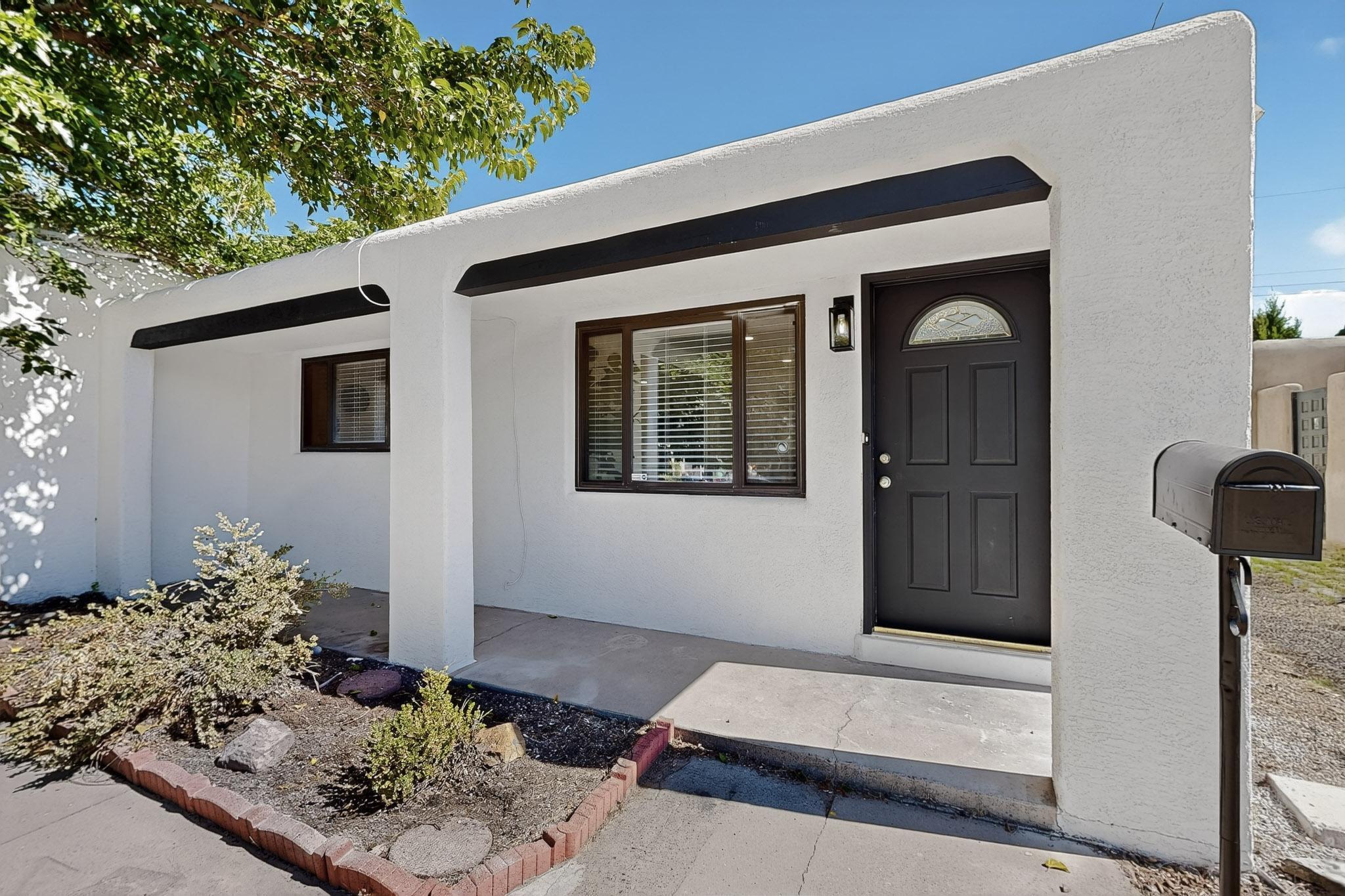 1820 Lester Drive, Albuquerque NM 87112