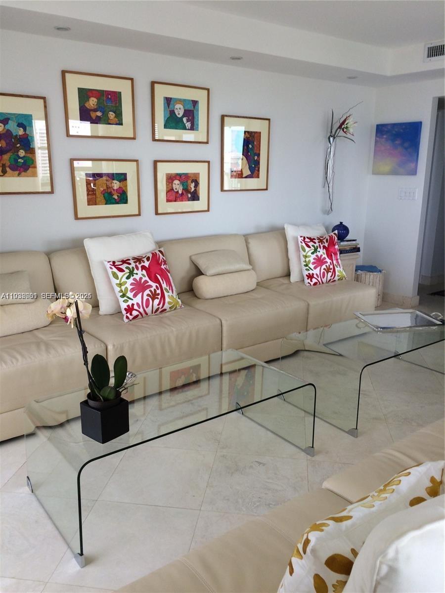 Towers Of Key Biscayne Co