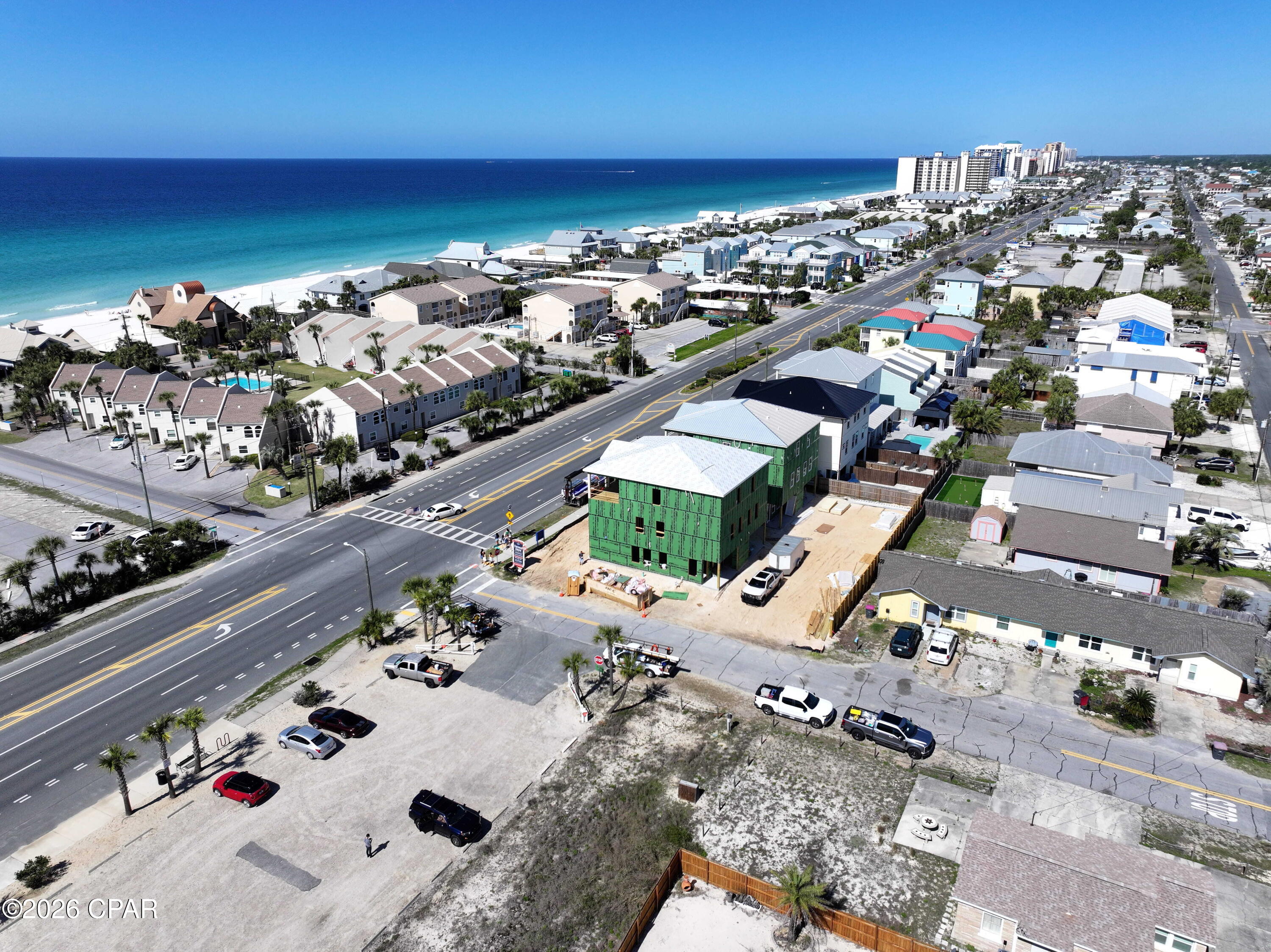 Listing photo id 1 for 5233 Thomas Drive