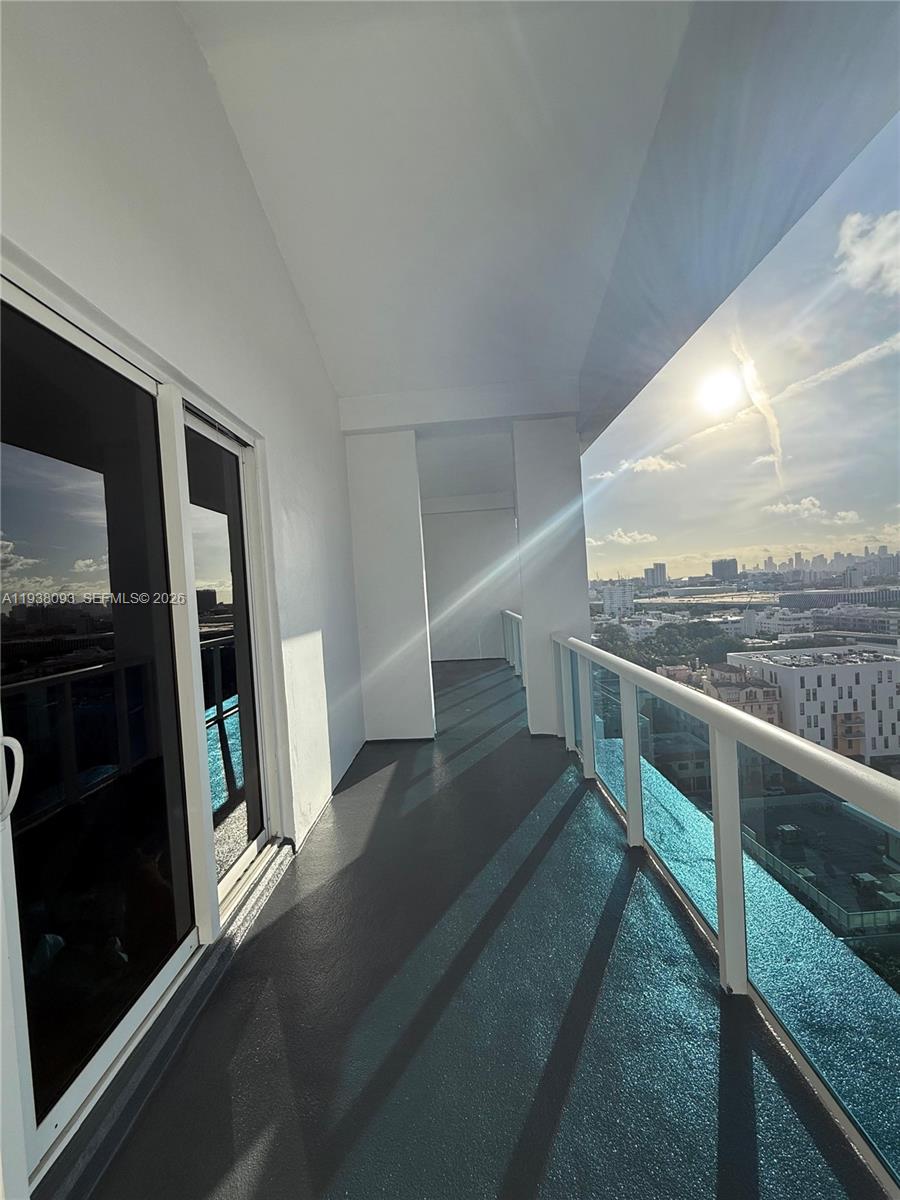 2301 Collins Ave Unit P E N T H O U S E-22, Miami Beach, Florida 33139