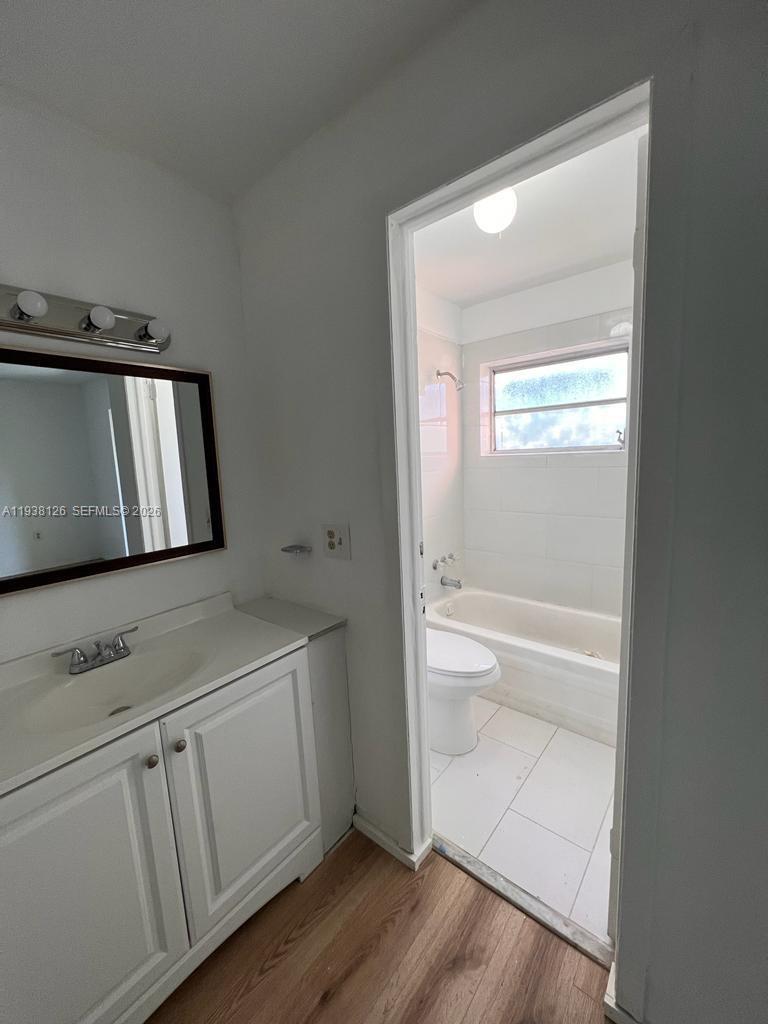 20520 15th Ave Unit 221, Miami Gardens, Florida 33169