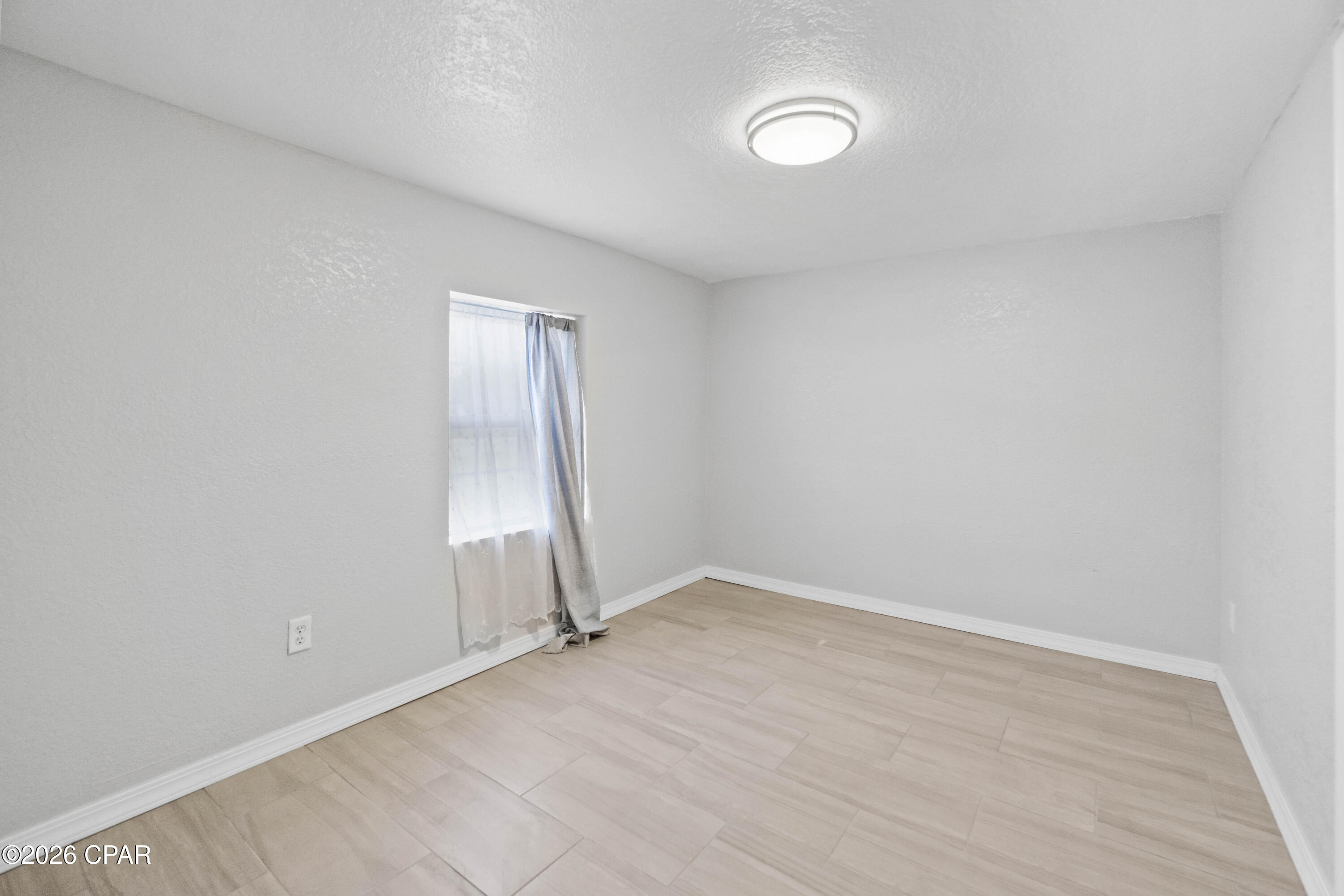 Image 13 For 470 2nd Street