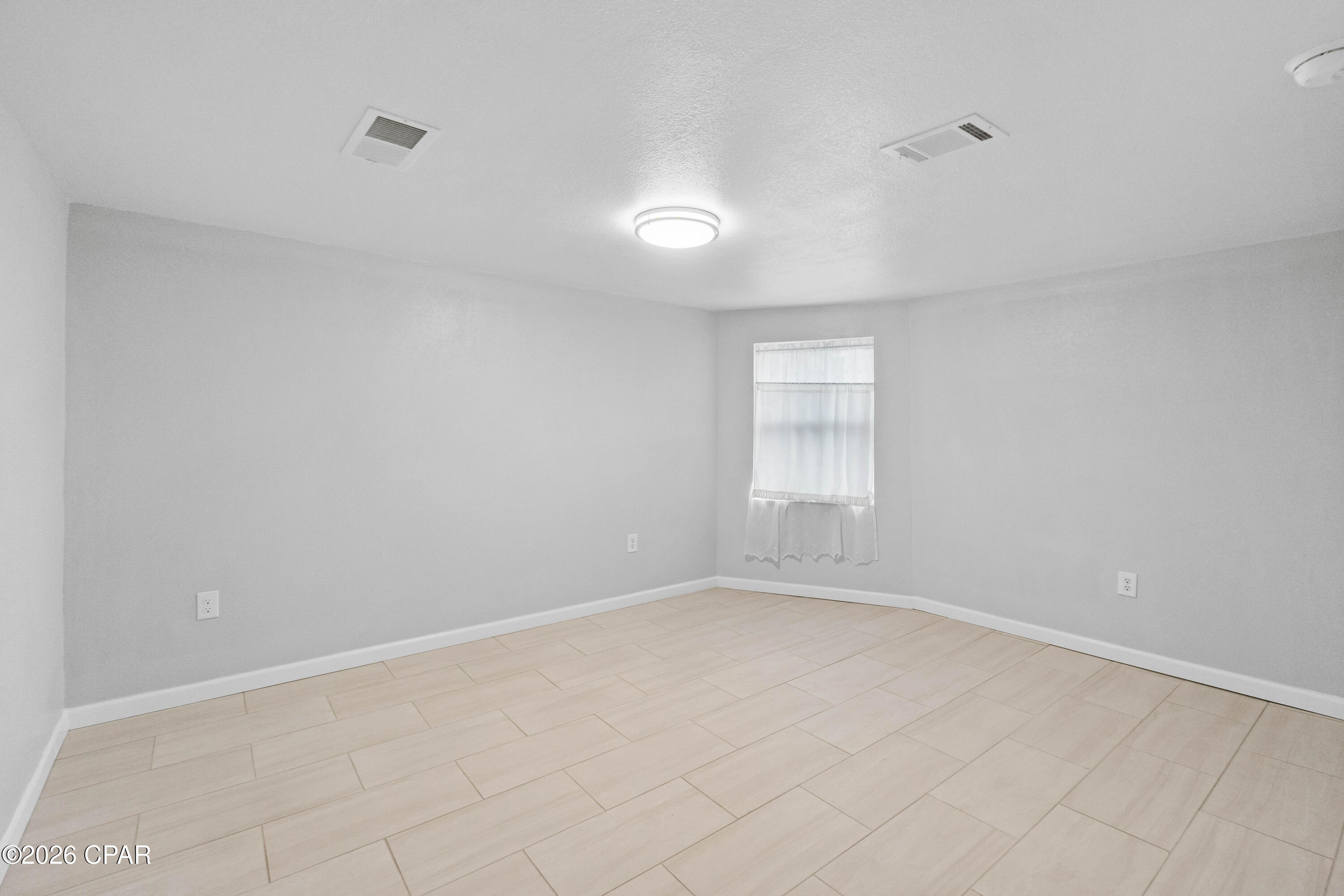 Image 20 For 470 2nd Street