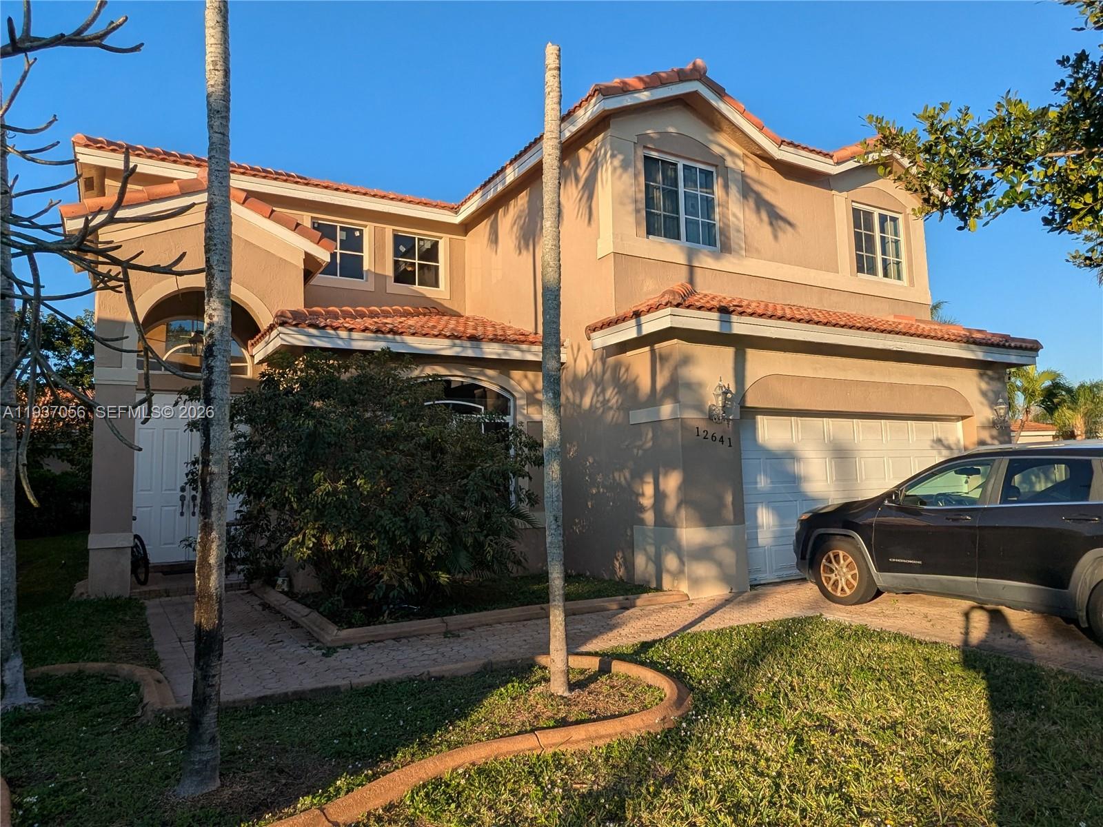 Pod 6 At Monarch Lakes