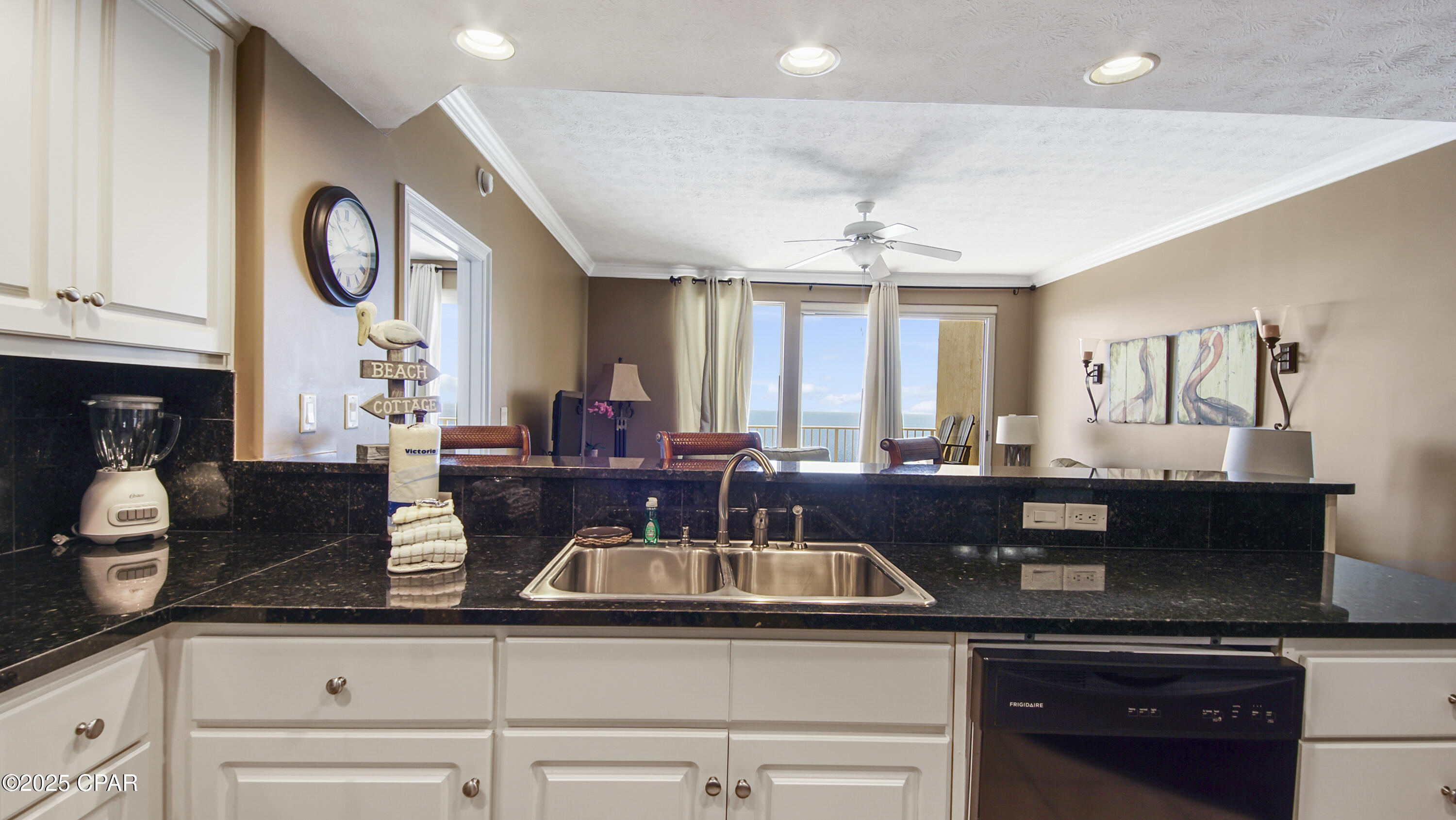 Image 13 For 5004 Thomas Drive 2202