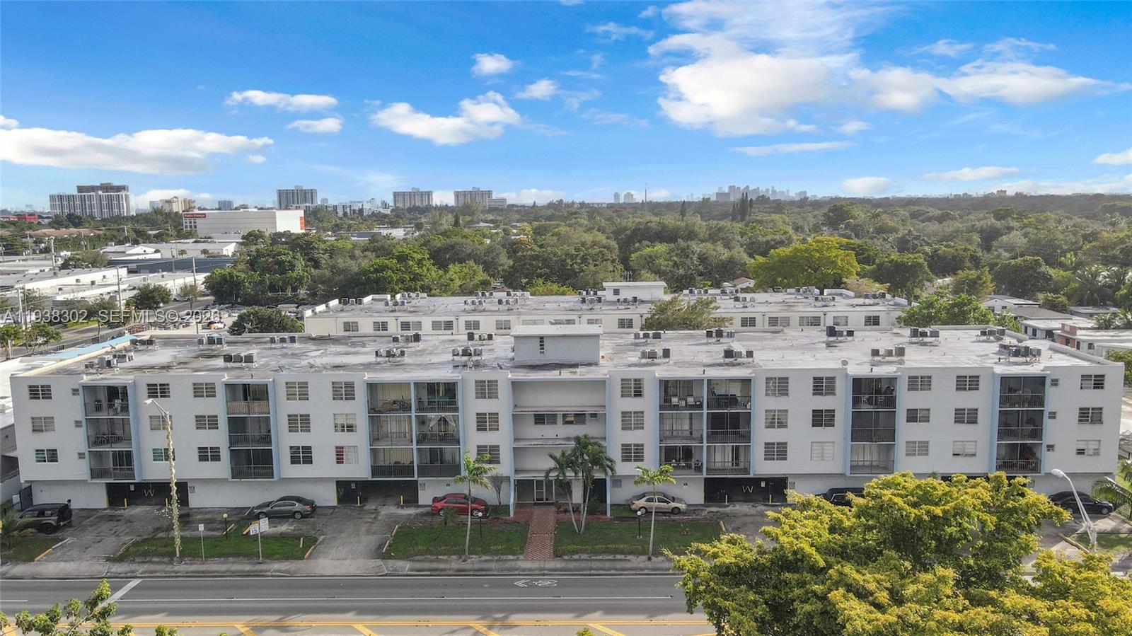 Homes for sale in North Miami, FL | 1250 Ne 125Th St, North Miami, FL 33161