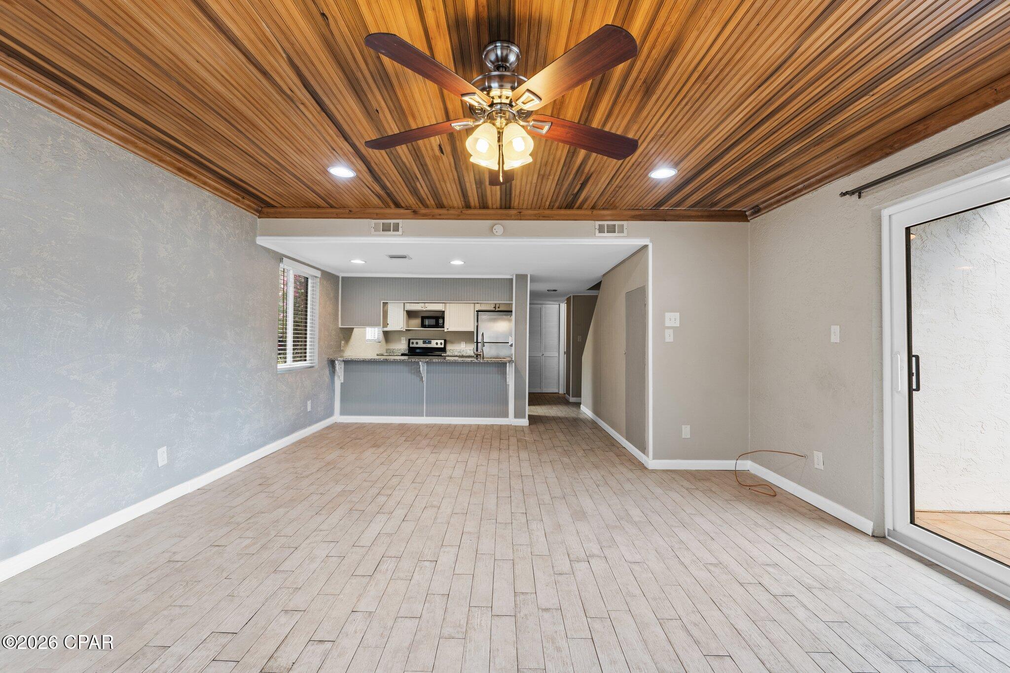 Image 18 For 6901 Lagoon Drive 1