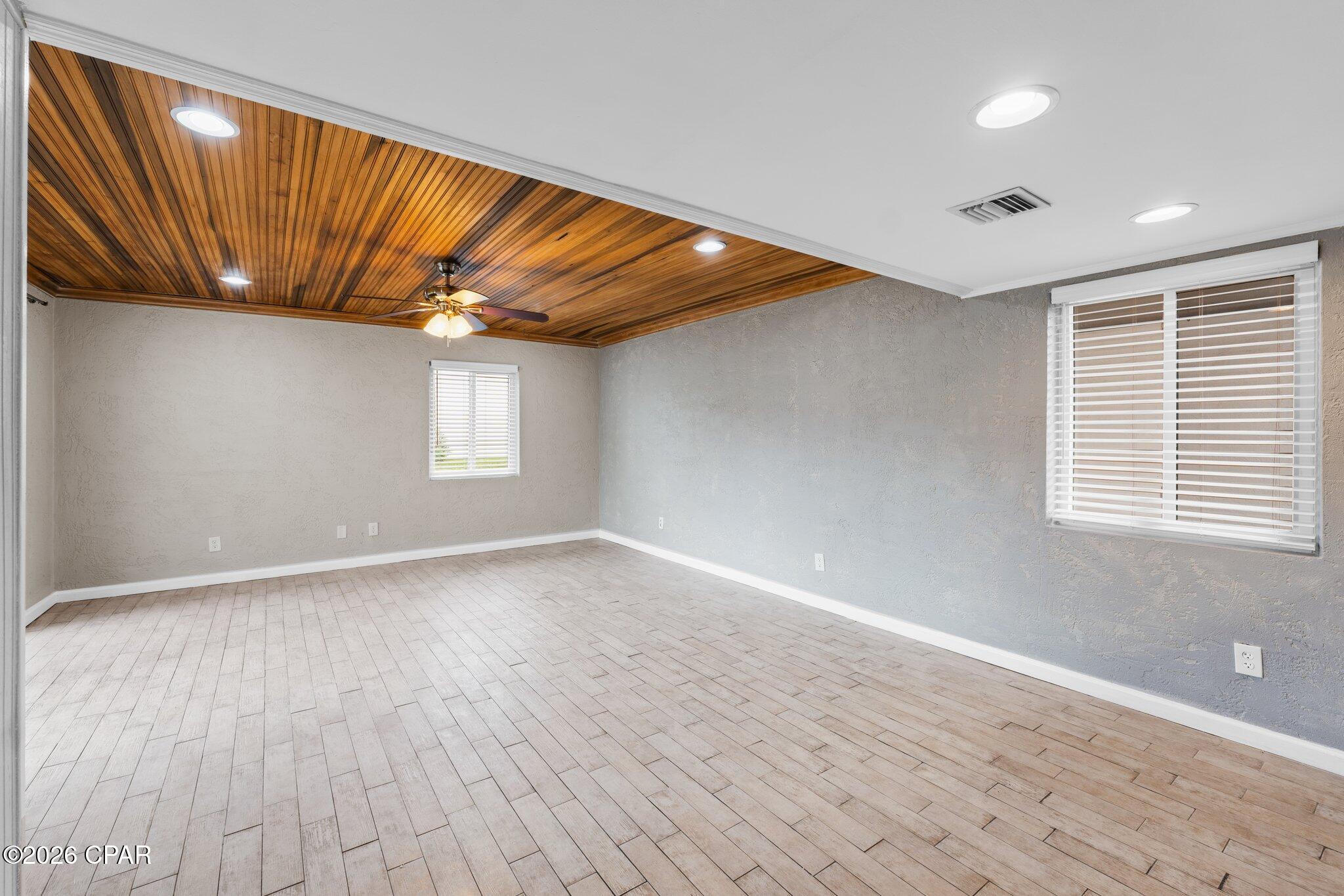 Image 19 For 6901 Lagoon Drive 1