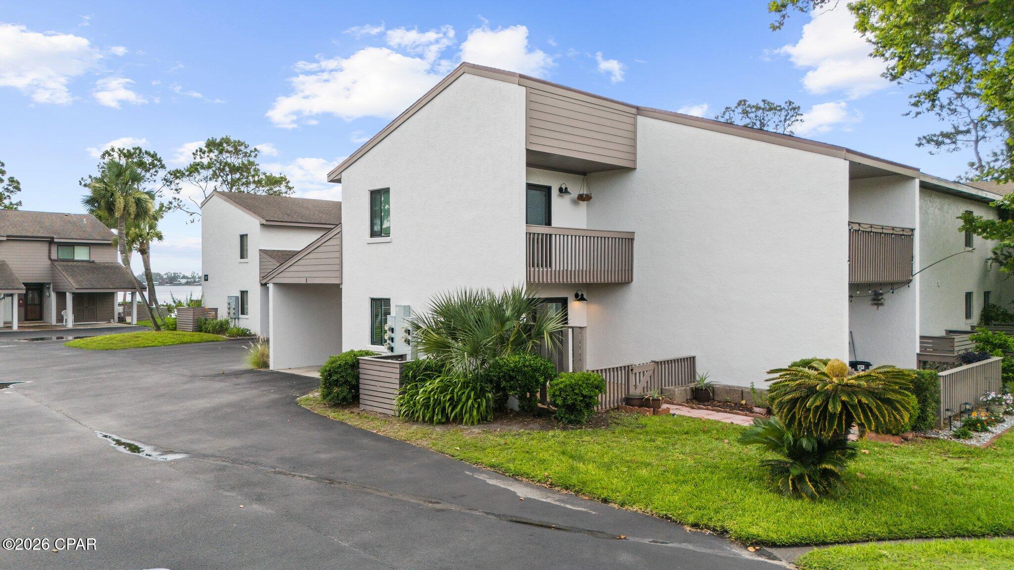 Image 3 For 6901 Lagoon Drive 1