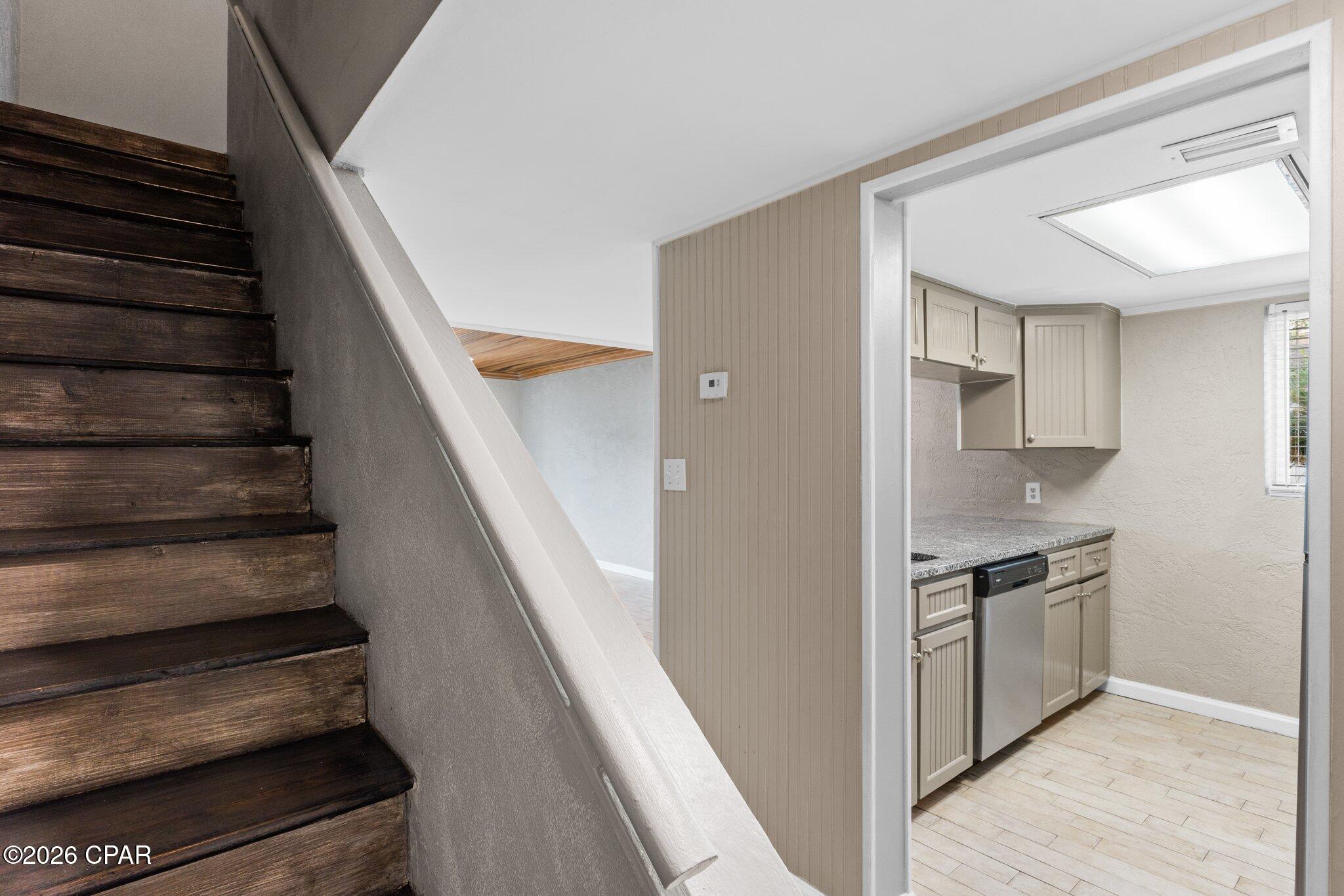 Image 9 For 6901 Lagoon Drive 1