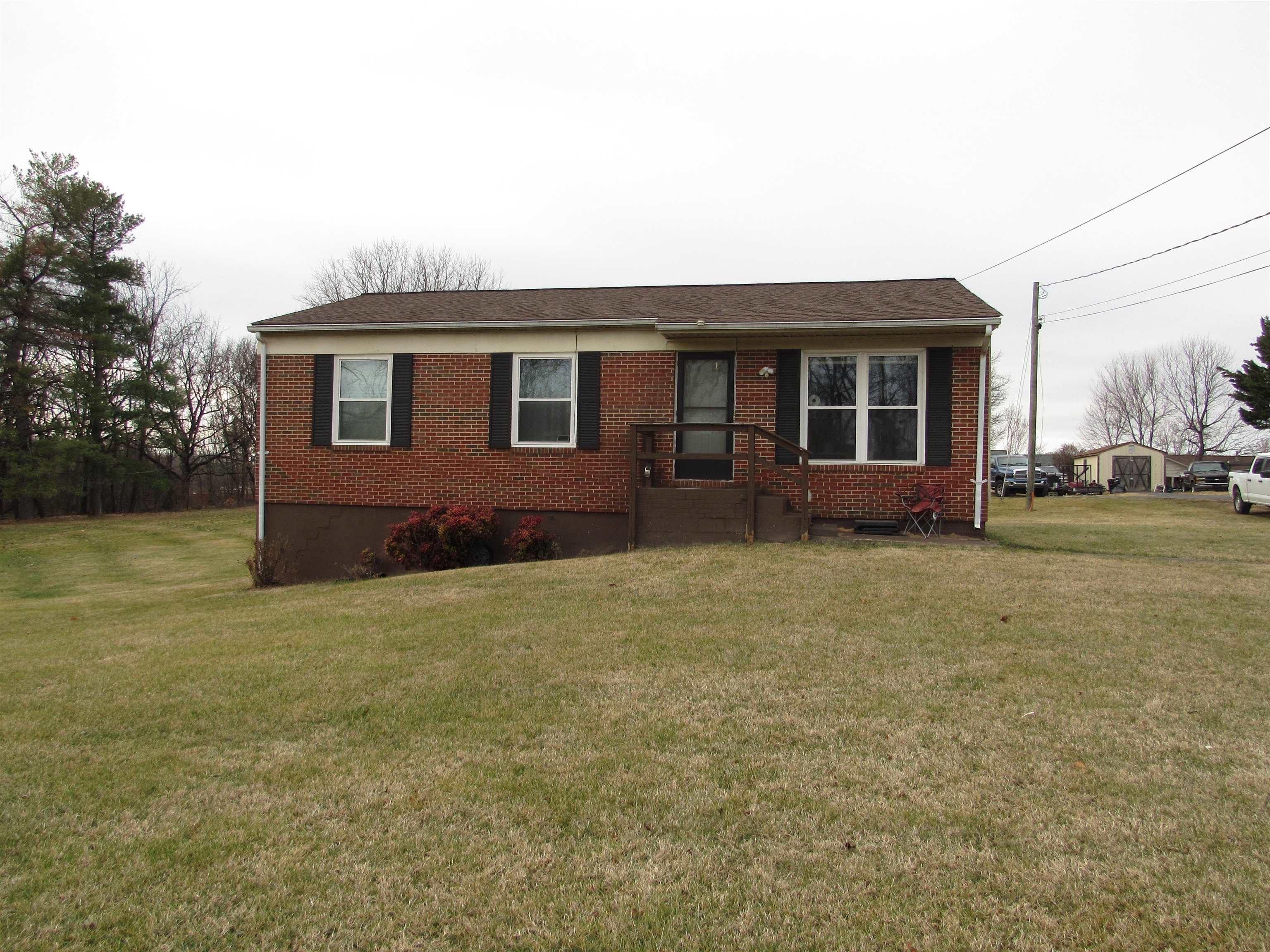 103 ANTRIM RD exterior