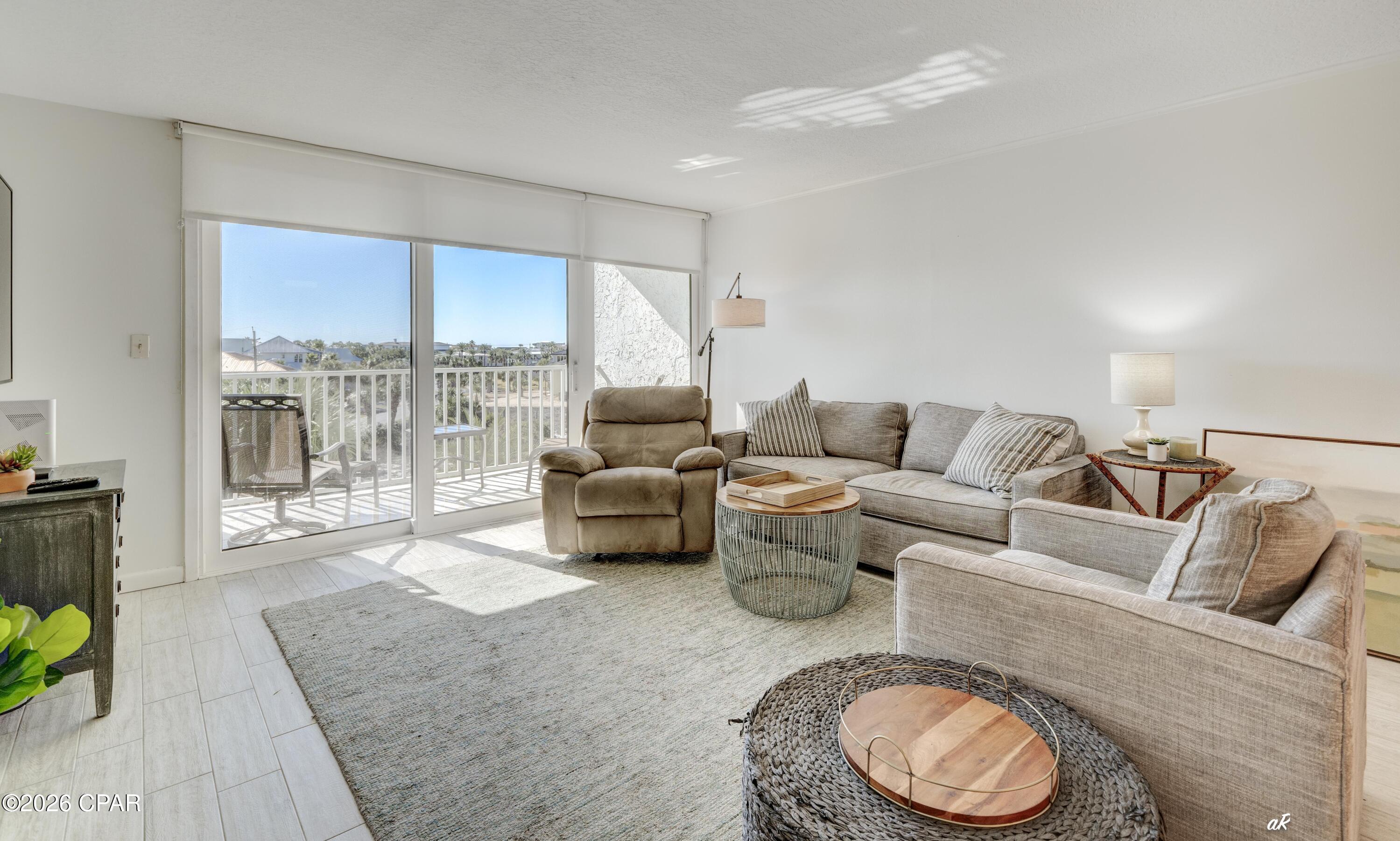 Image 11 For 30 Moreno Point Road 404a