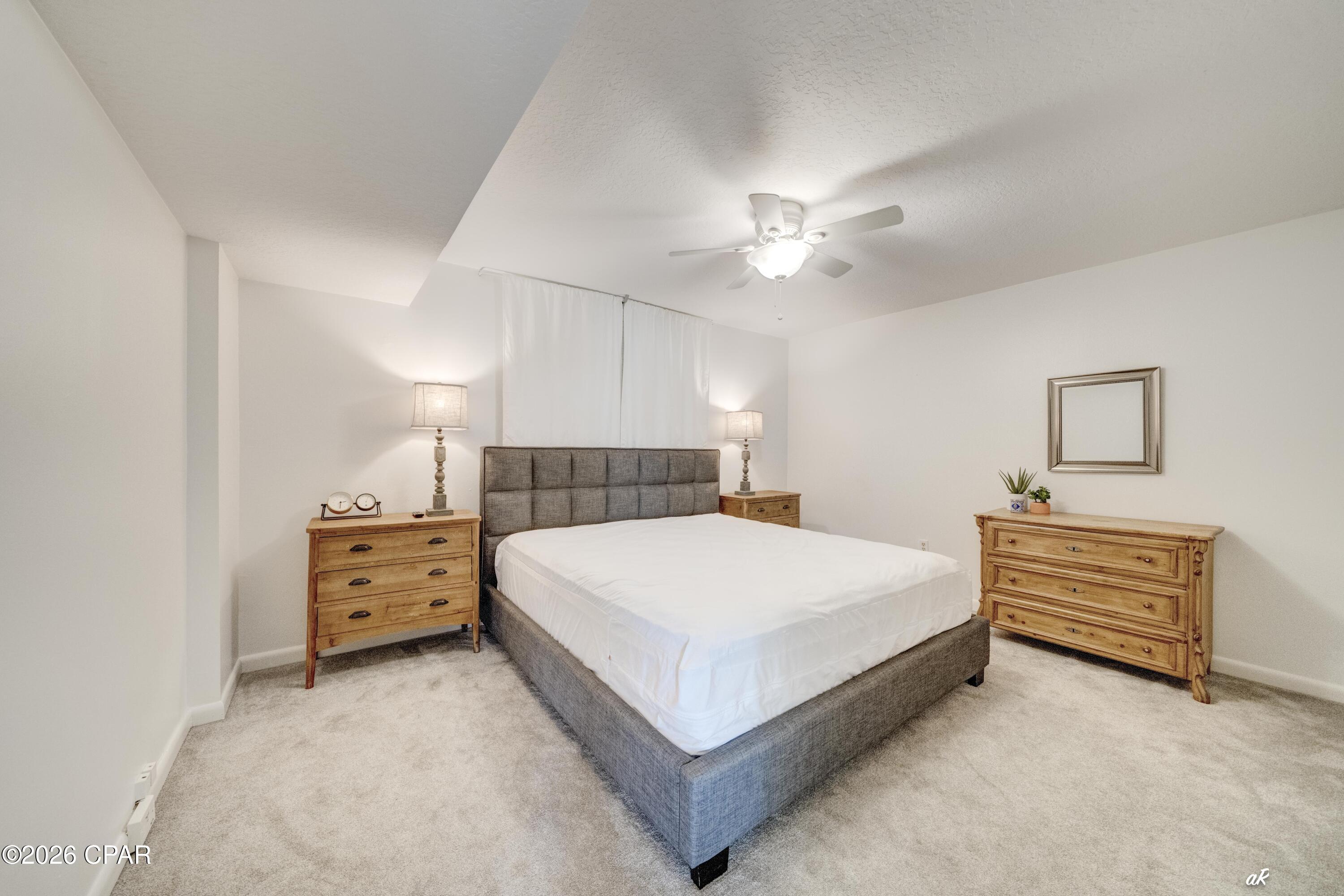 Image 25 For 30 Moreno Point Road 404a