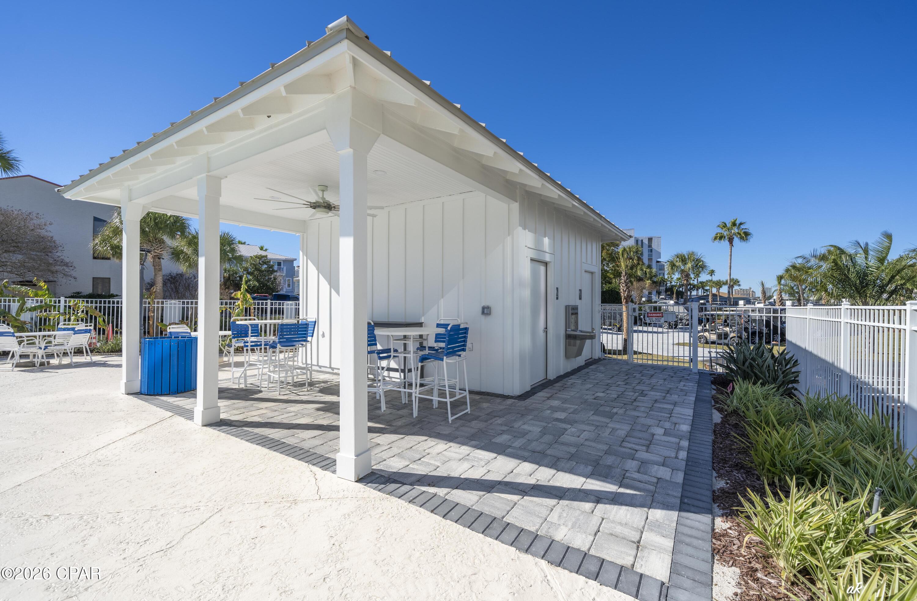 Image 43 For 30 Moreno Point Road 404a