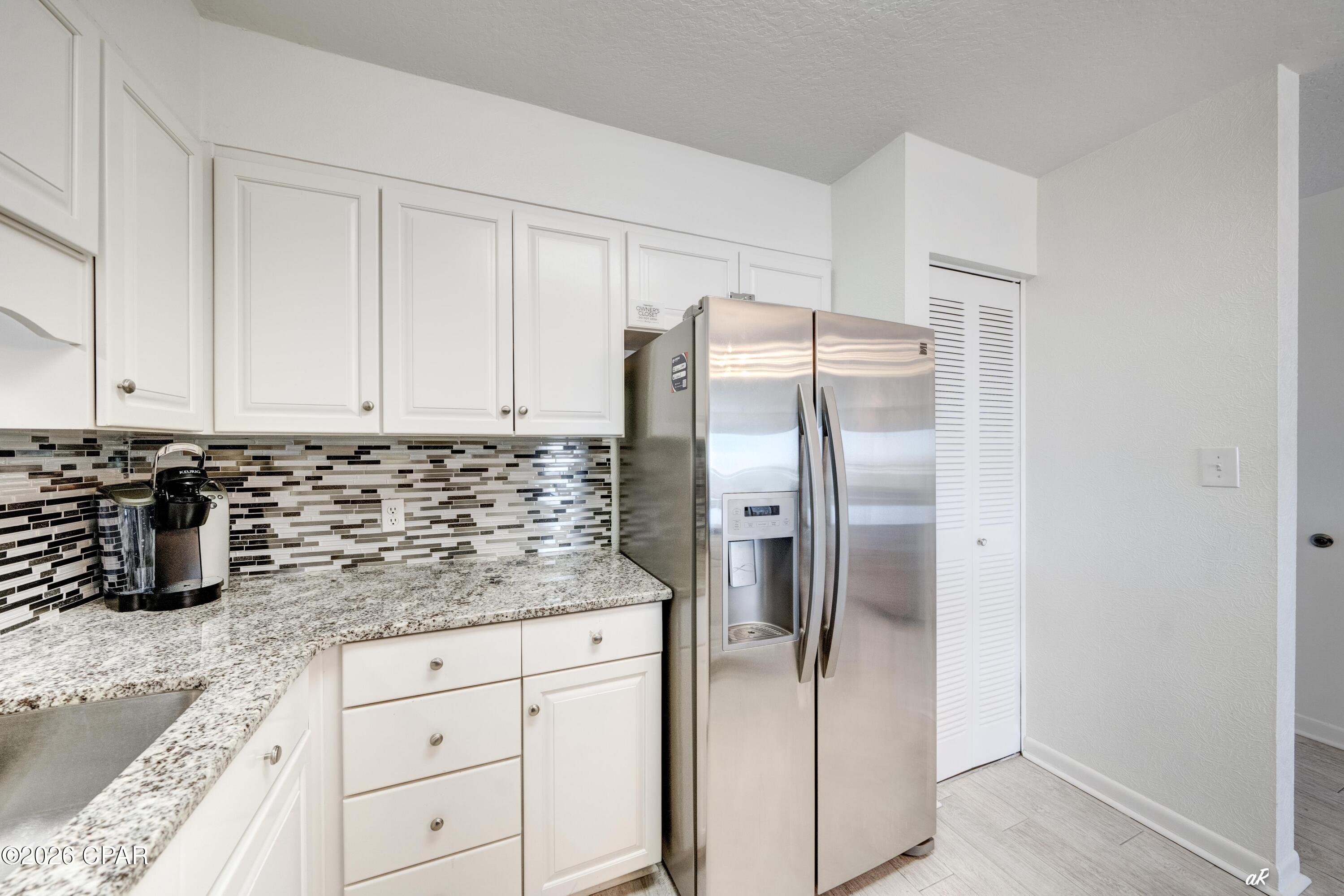 Image 5 For 30 Moreno Point Road 404a