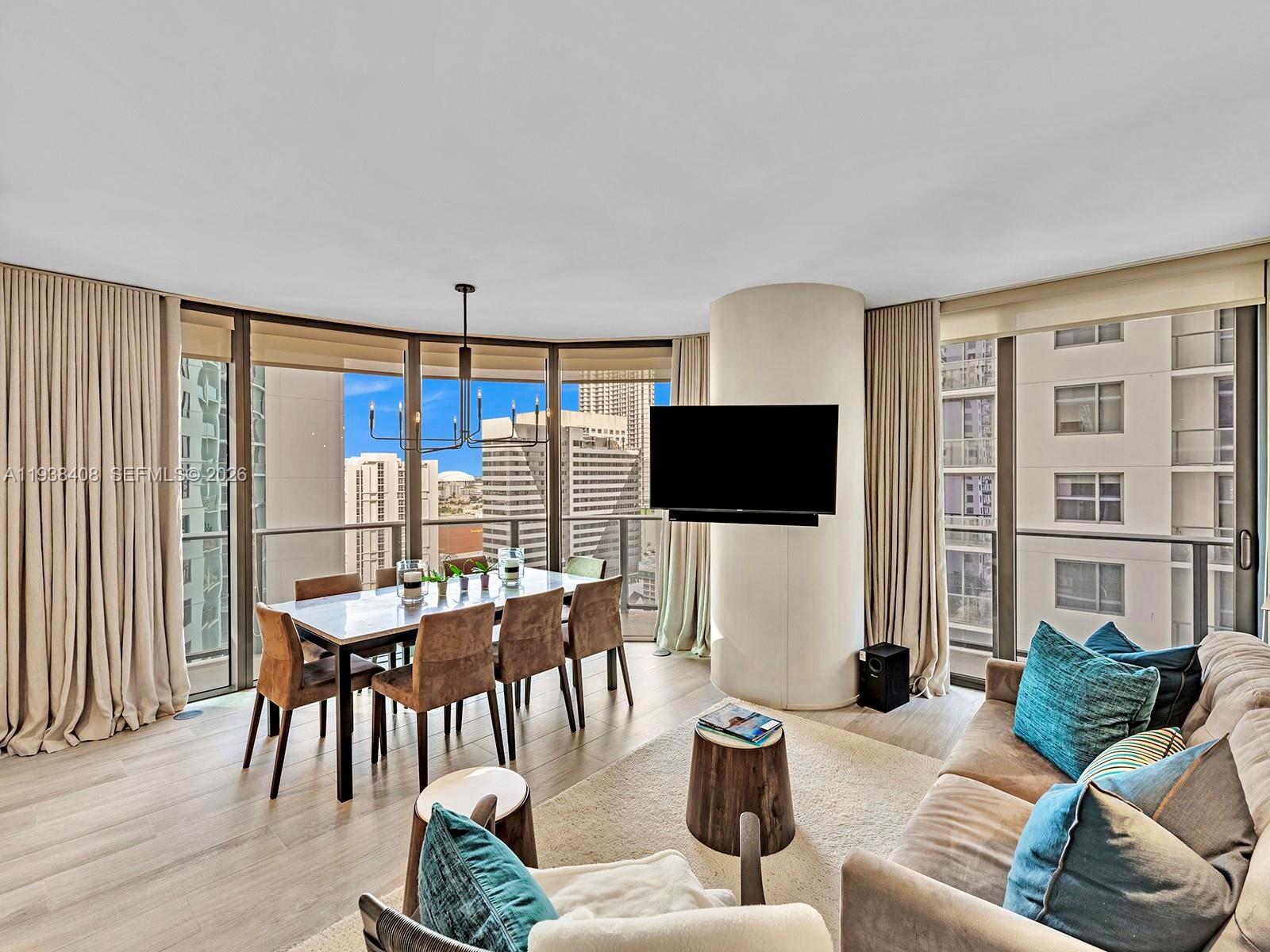 Brickell Heights West Con