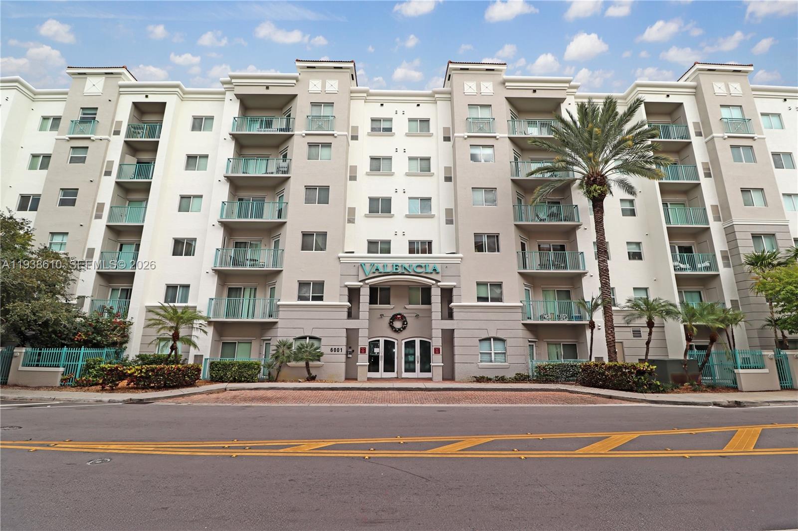 6001-sw-70th-st-249-south-miami-fl-33143/hzid_29bf351c