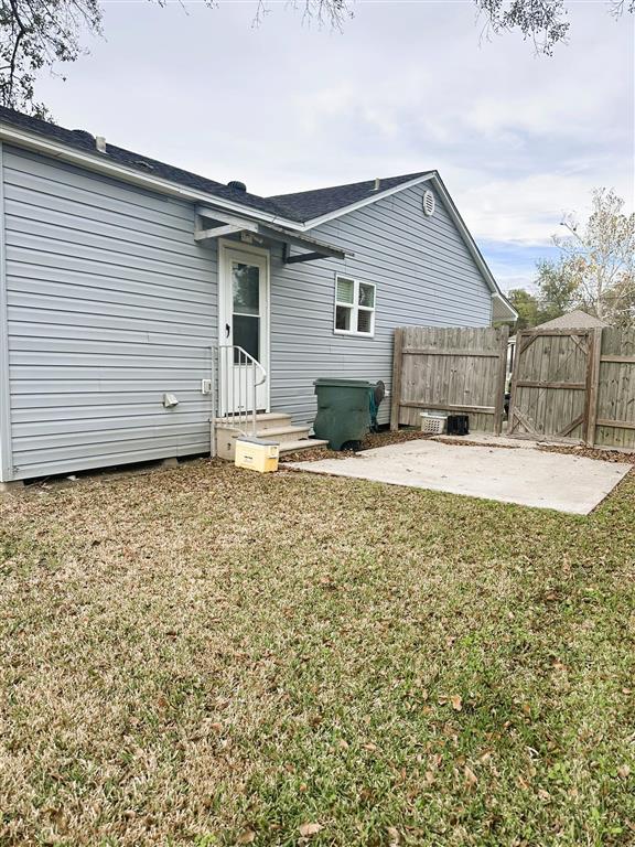 908 Sycamore St Street — photo 3