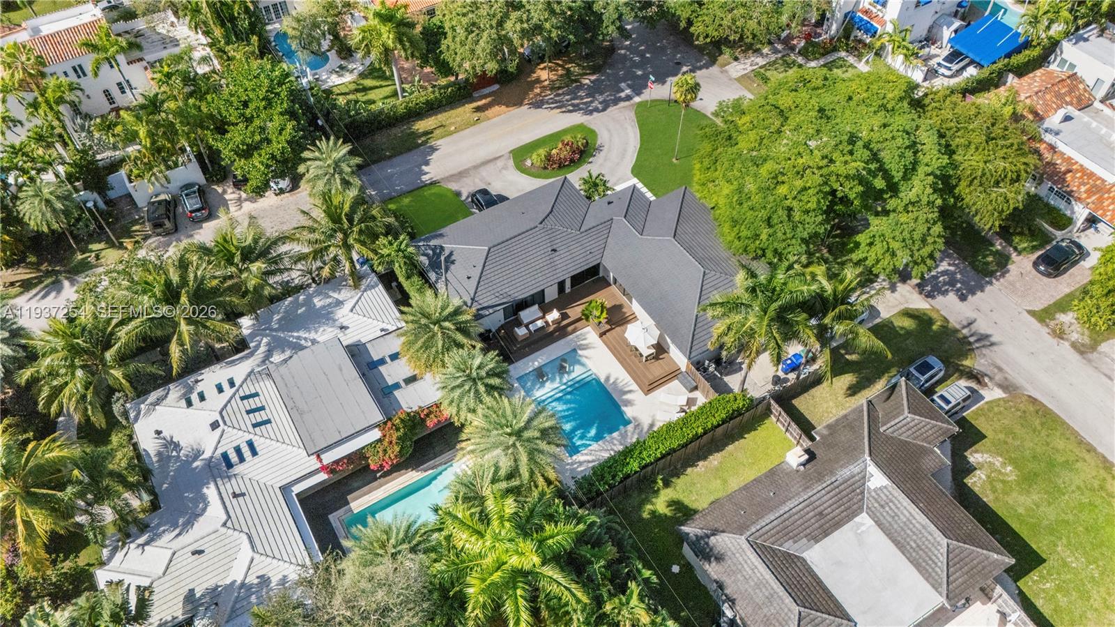 800 72nd St, Miami, Florida 33138