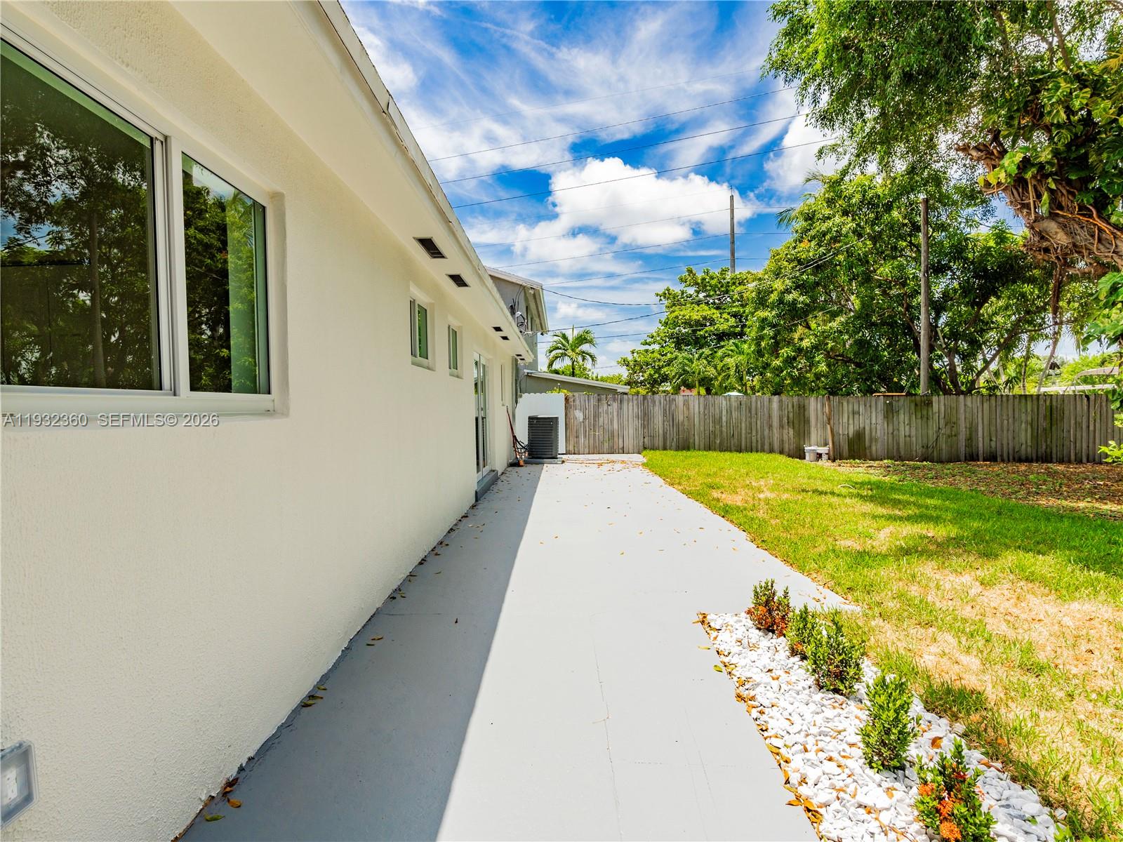 Elegant master bedroom retreat at 254 4th St - Home in Dania Beach
