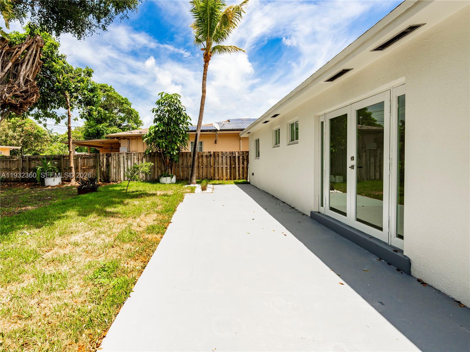 Additional living spaces at 254 4th St - Home in Dania Beach