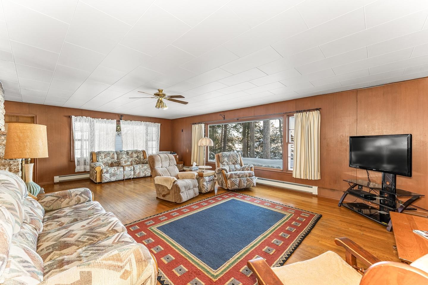 Undocumented Lake Property 5751 Echo Lake Rd E Photo 9