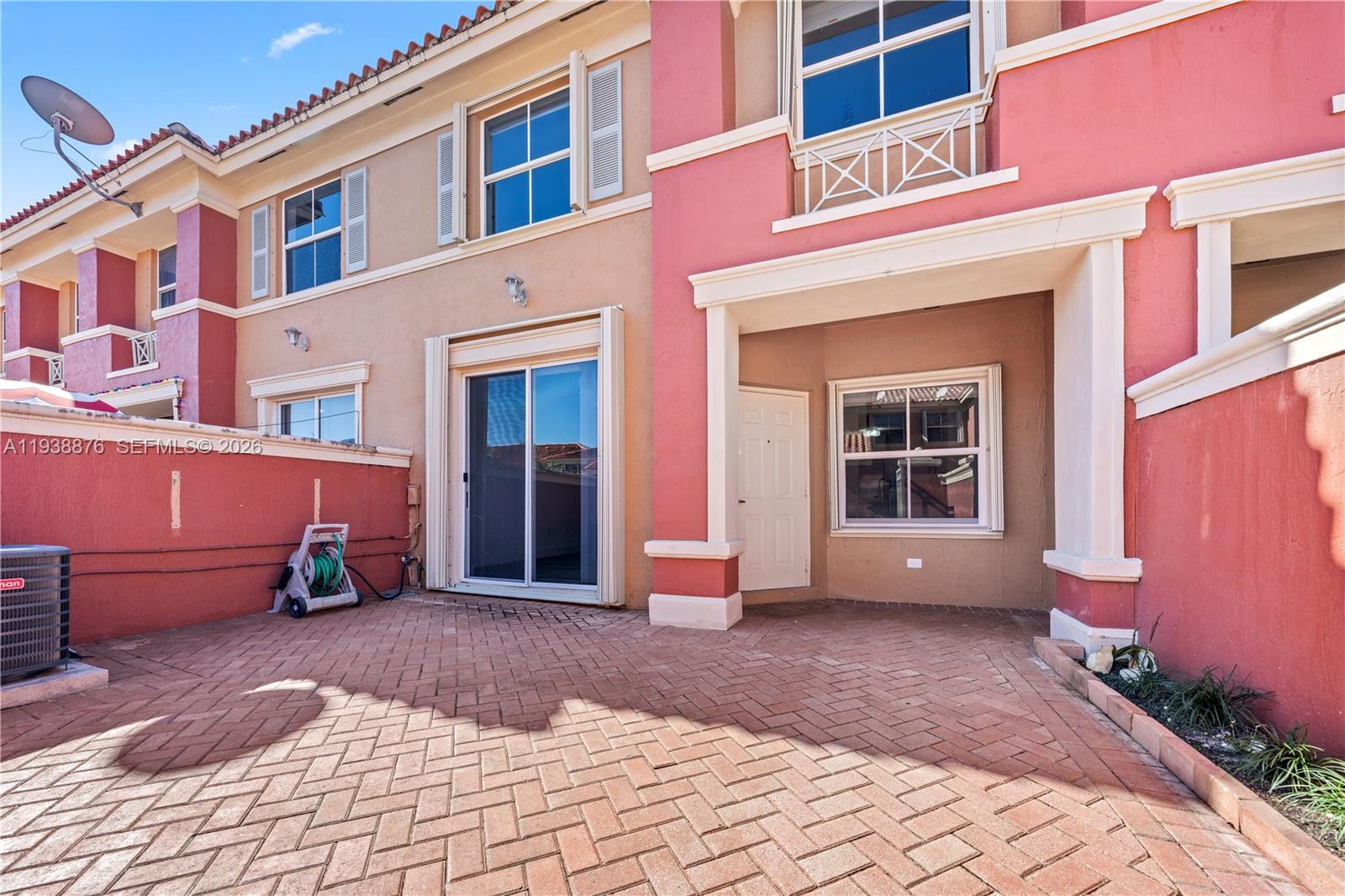 The Gates At Doral Isles