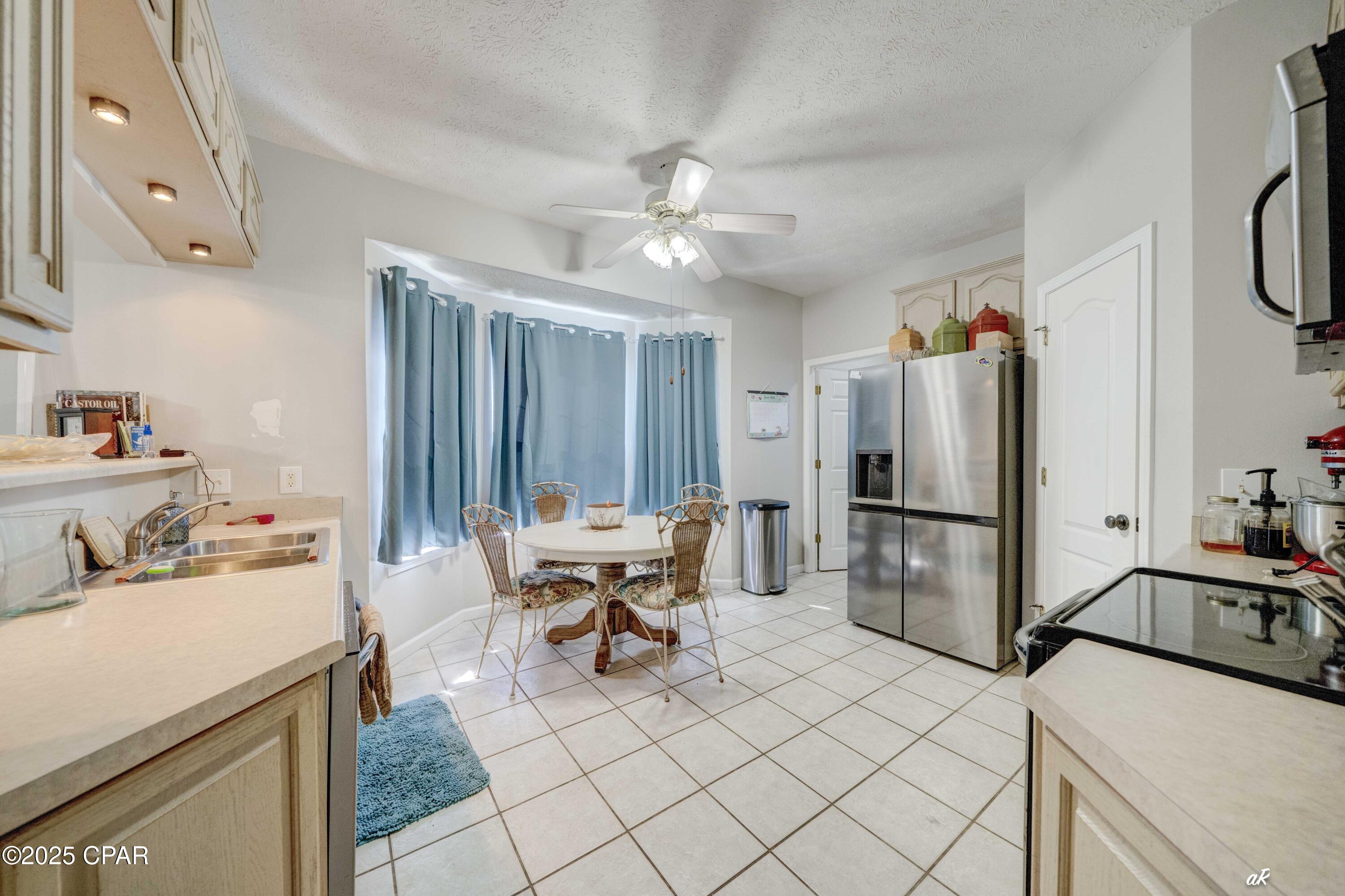 Image 7 For 7110 Maxwell Court