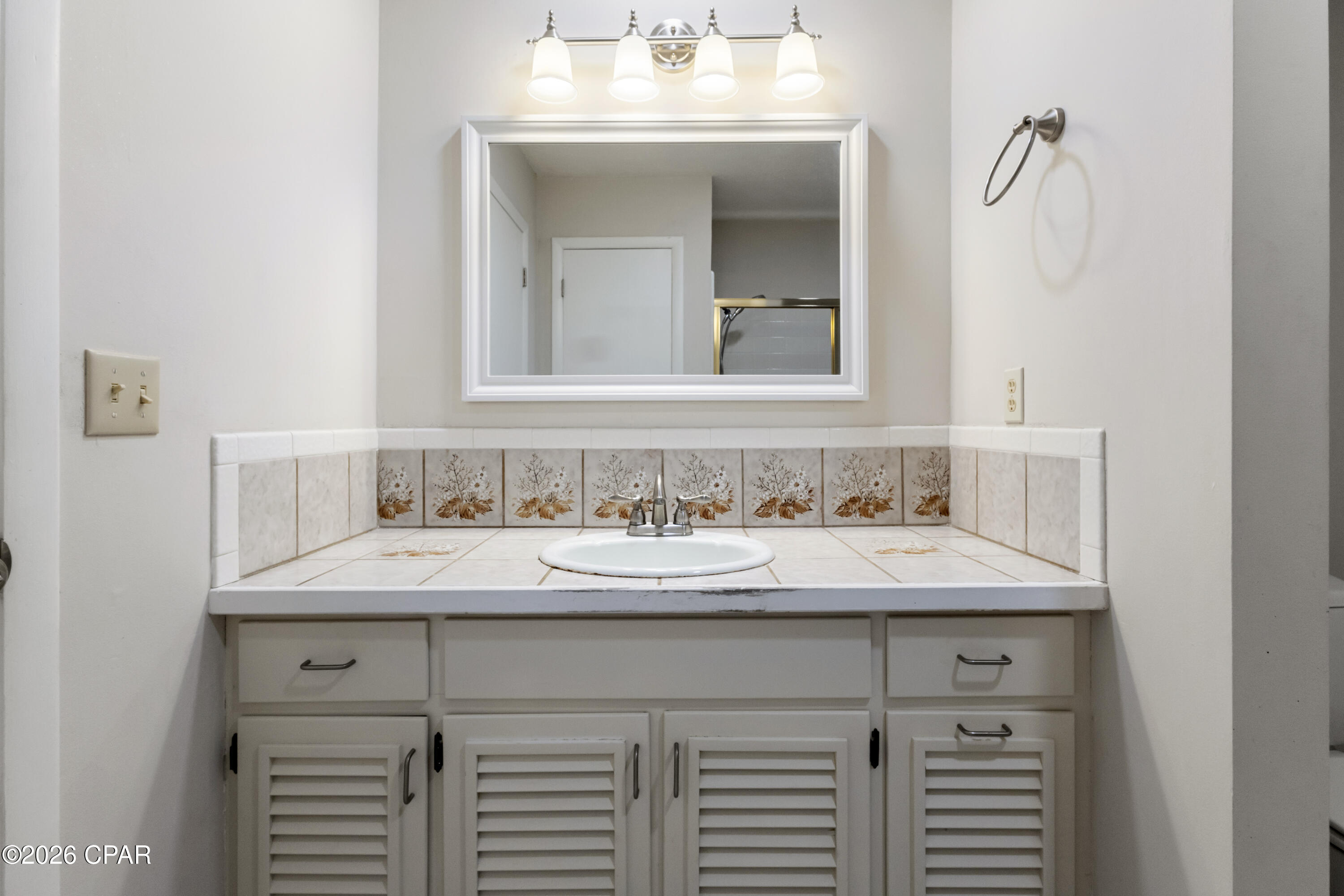 Image 19 For 141 Jenks Circle