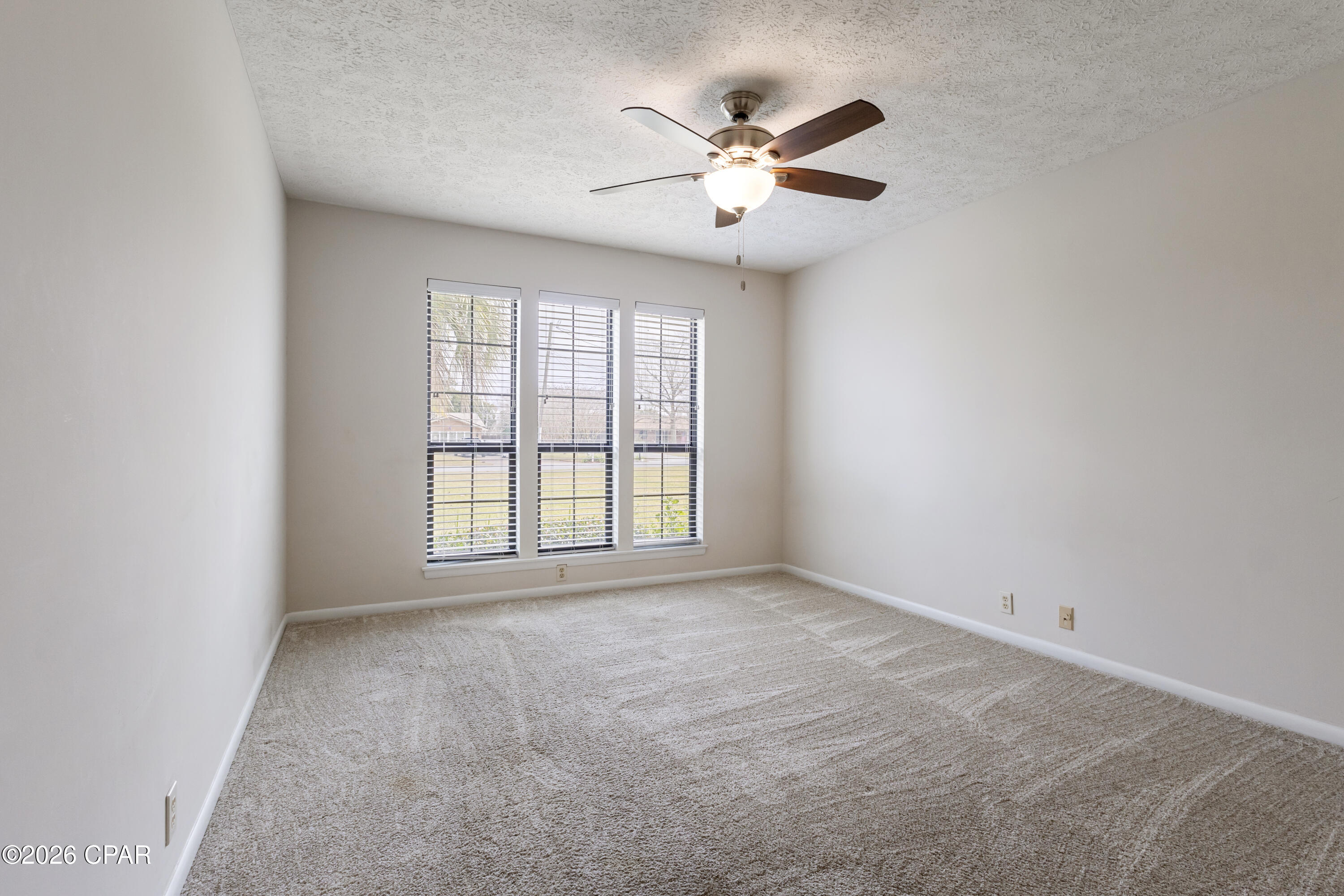 Image 20 For 141 Jenks Circle