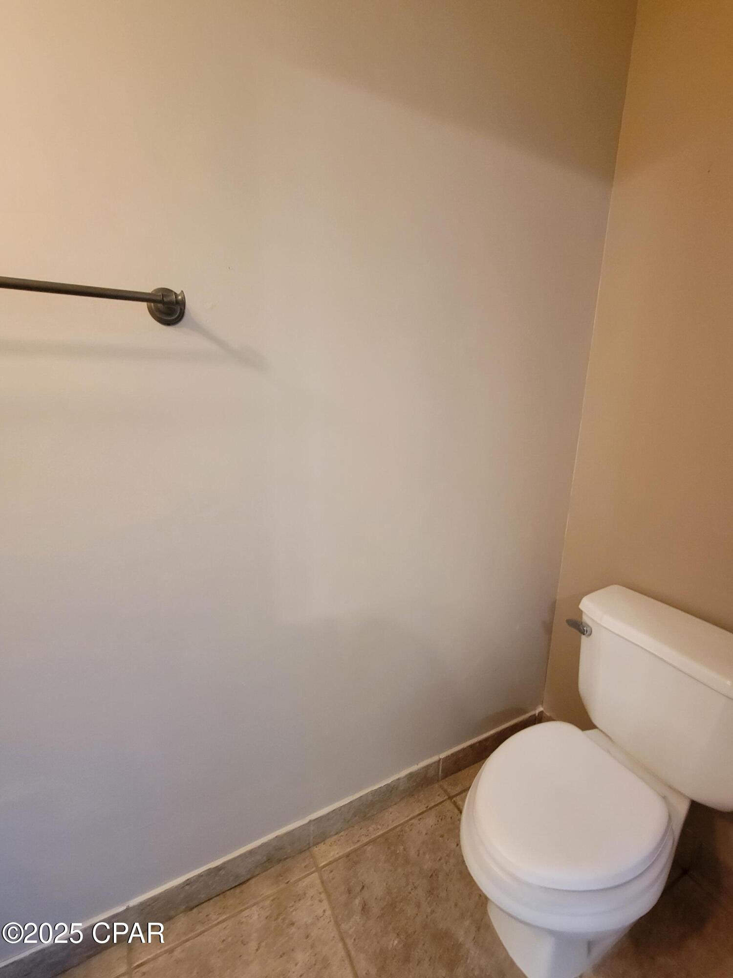 Image 11 For 121 Biltmore Place