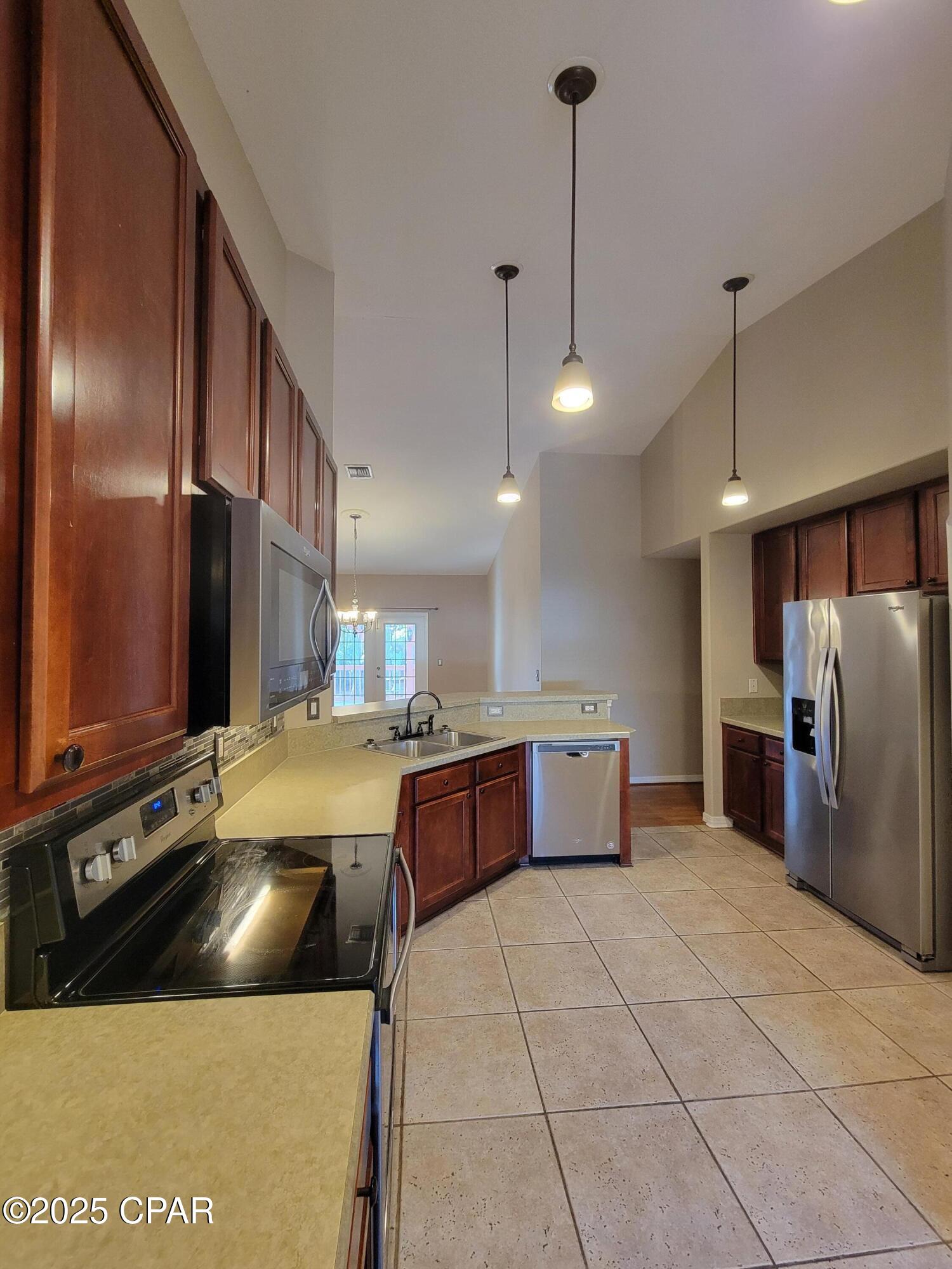 Image 29 For 121 Biltmore Place