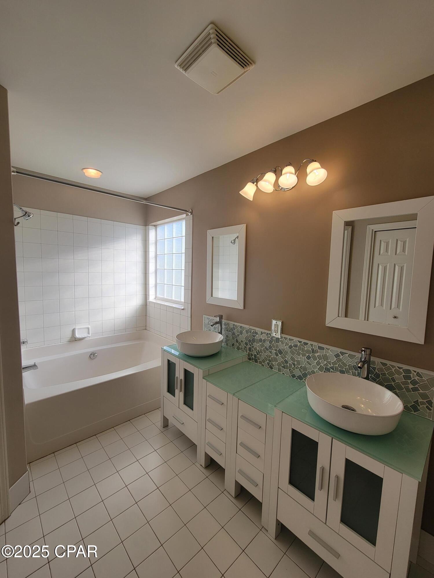 Image 33 For 121 Biltmore Place