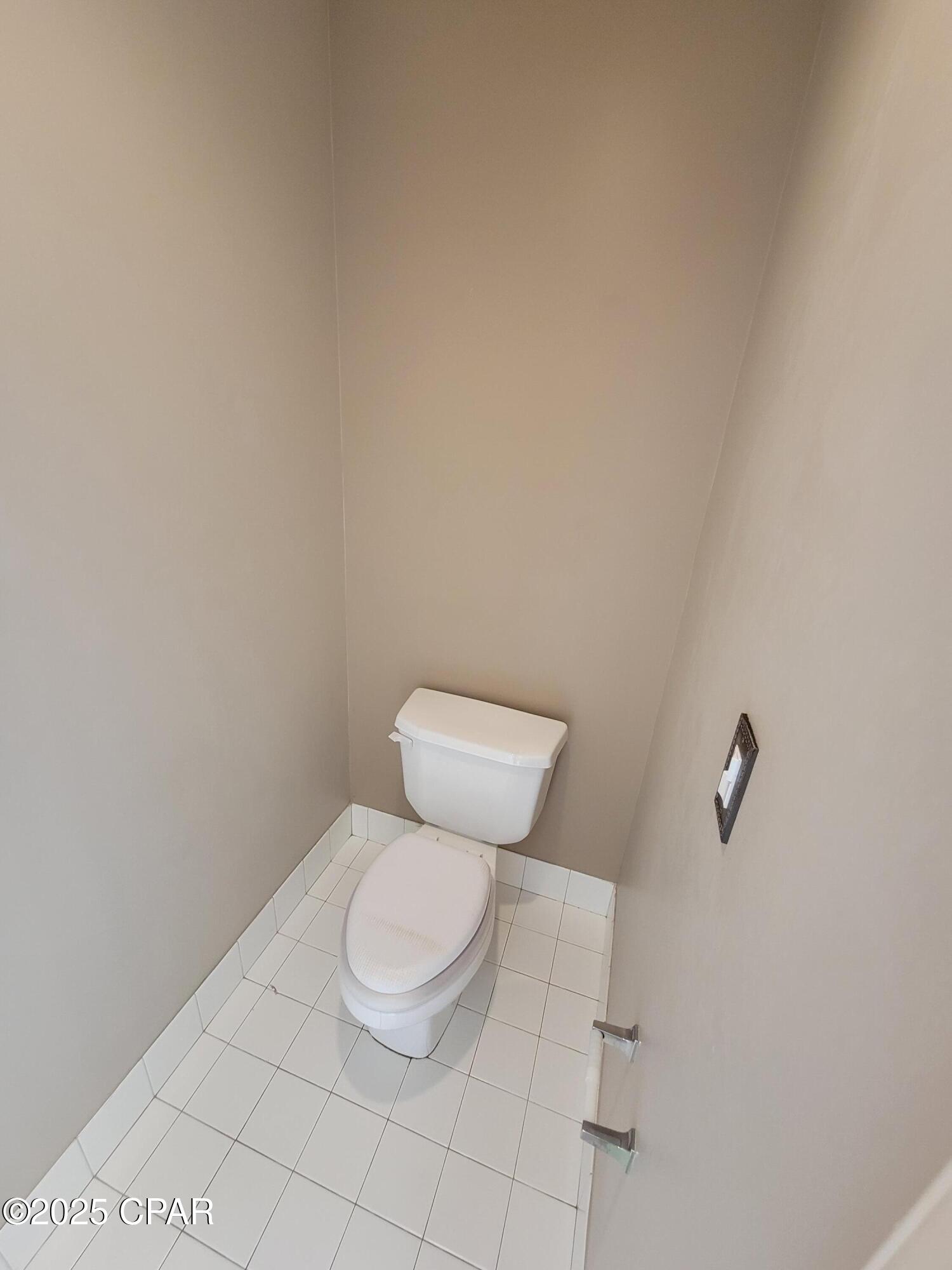 Image 34 For 121 Biltmore Place