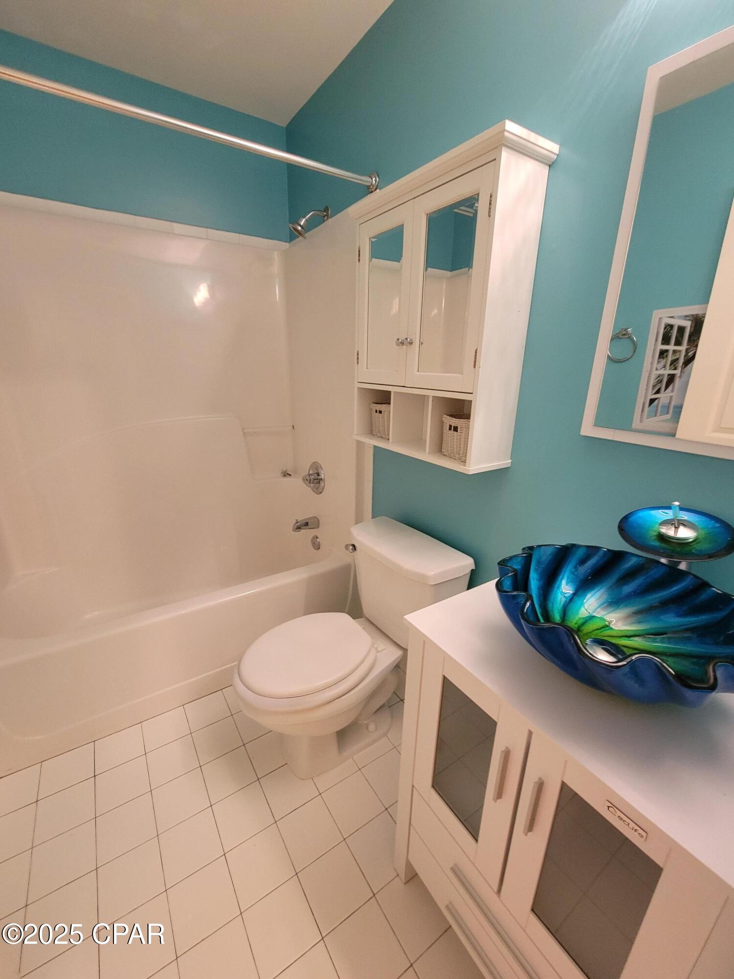 Image 41 For 121 Biltmore Place