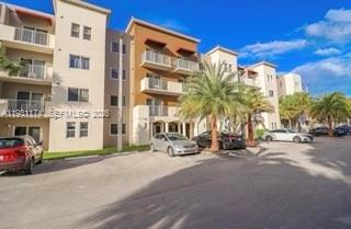 Beautiful 2/2 apartment on the 3rd floor, with impact windows, there is an elevator in the building. freshly painted. Washer and Dryer inside the unit. Excellent community very well located, gated community, with community pool and assigned parking. Easy to show, schedule your tour today!