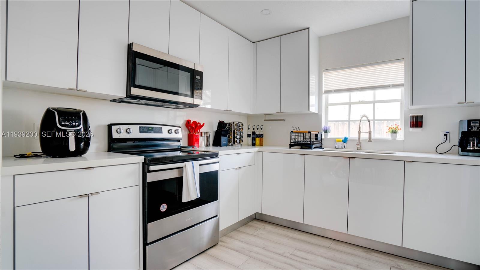 Property photo # 8