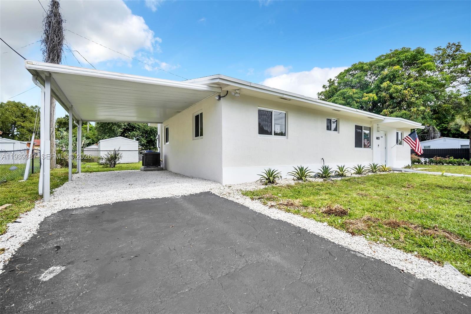 Homes for sale in North Miami Beach, FL | 1401 Ne 152Nd St, North Miami Beach, FL 33162 | MLS# A11939387