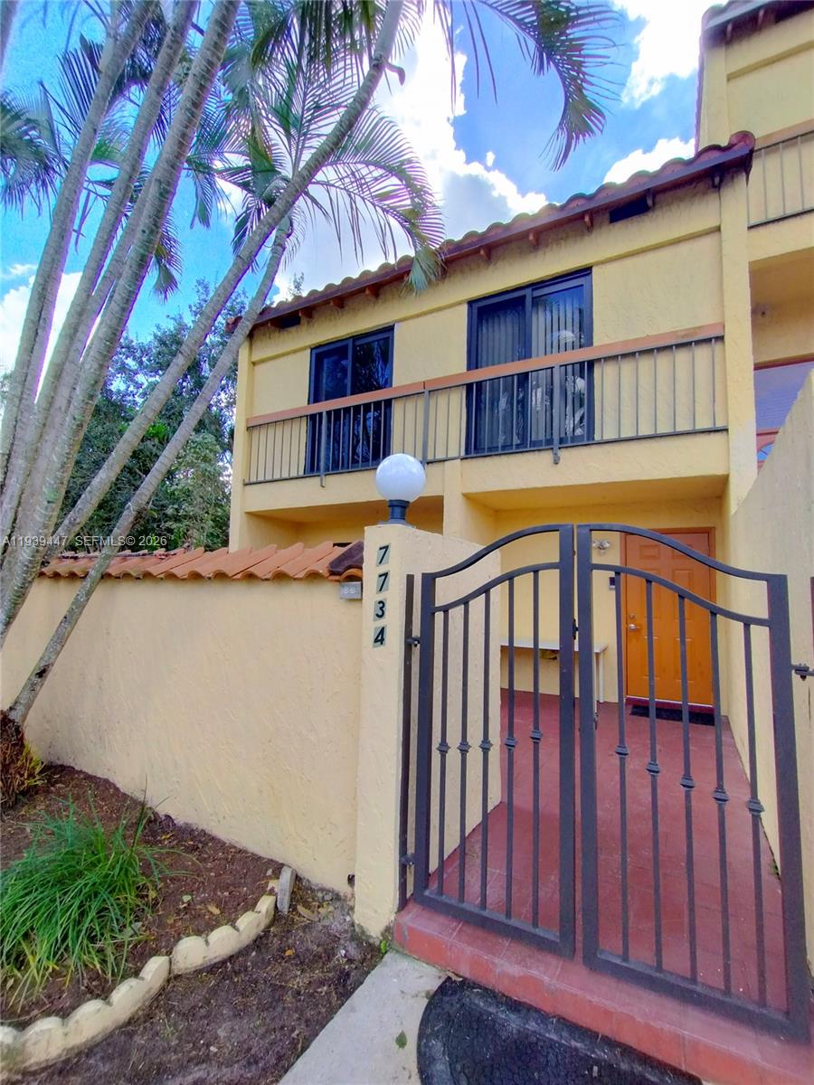 Del Rio Village North