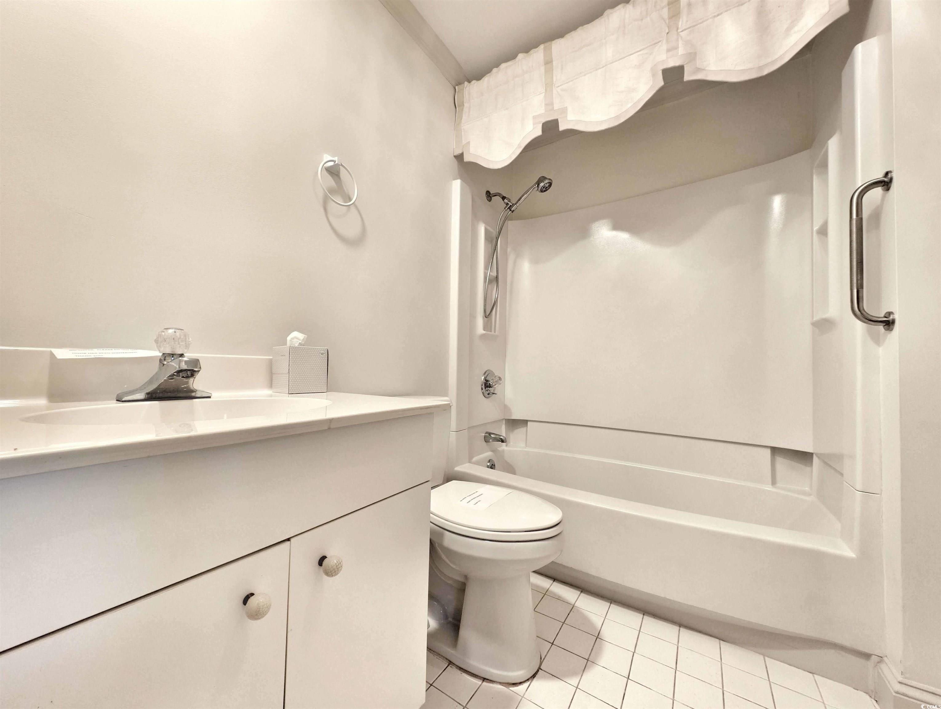 2600350 | Photo 22