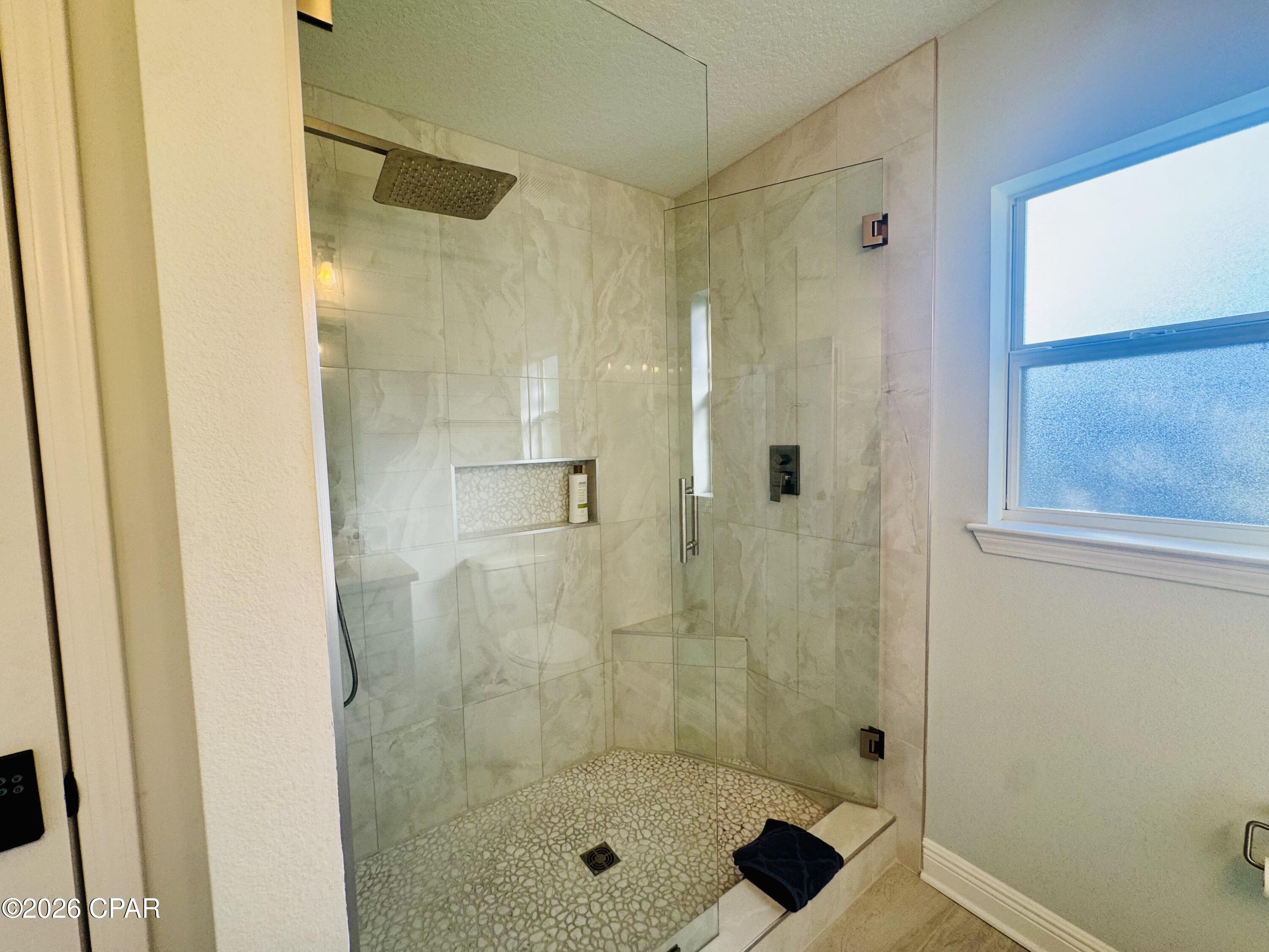 Image 21 For 6 Barbados Lane