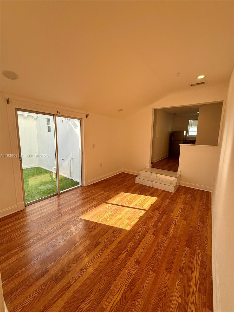 Espanola Villas 1St Addn