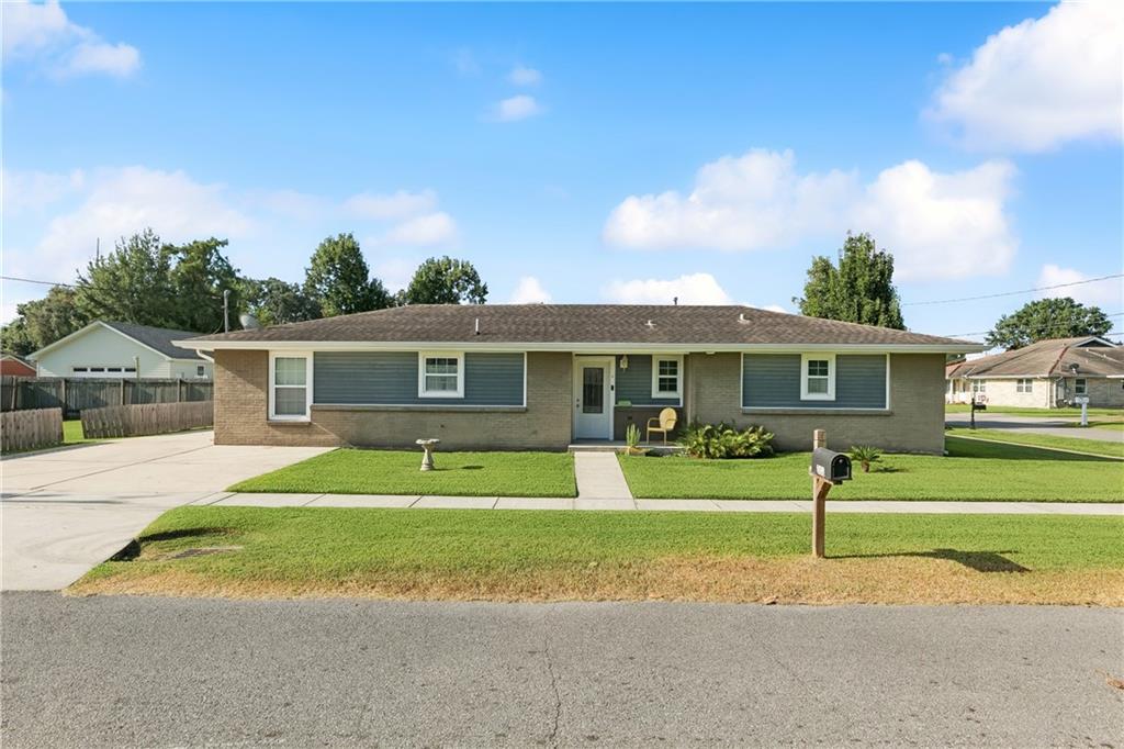 Homes for sale in Chalmette, LA | 312 W St Jean Baptist Dr Dr, Chalmette, LA 70043 | MLS# 2536698