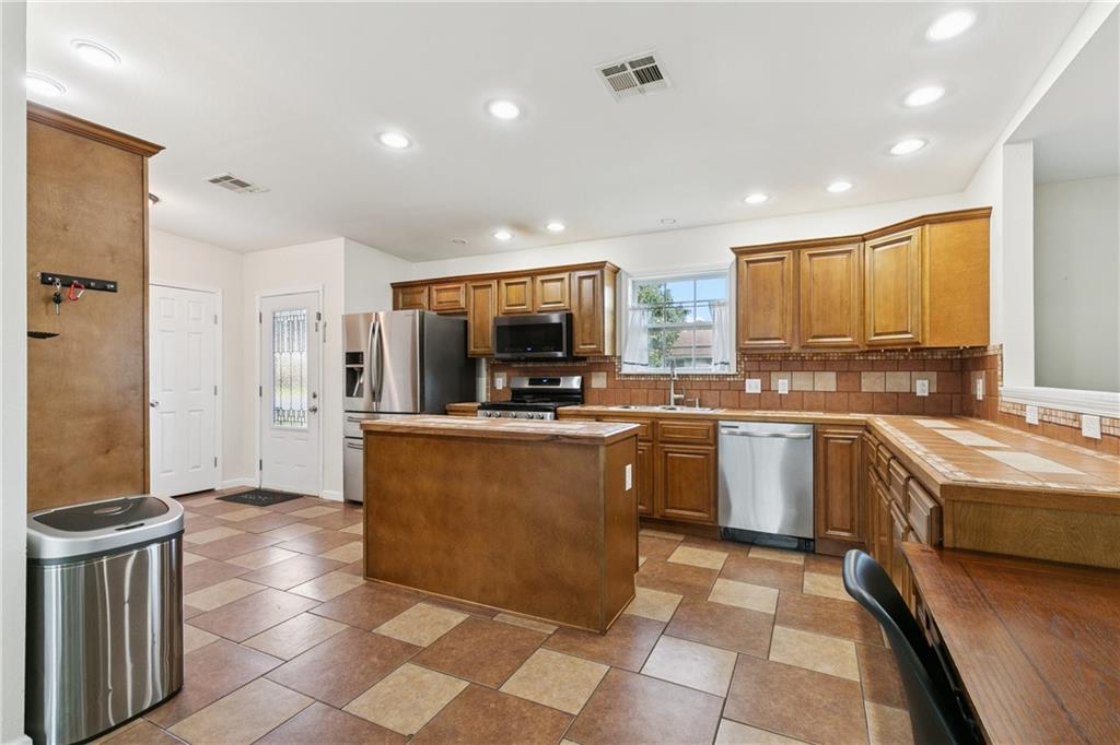 Homes for sale in Chalmette, LA | 312 W St Jean Baptist Dr Dr, Chalmette, LA 70043 | MLS# 2536698