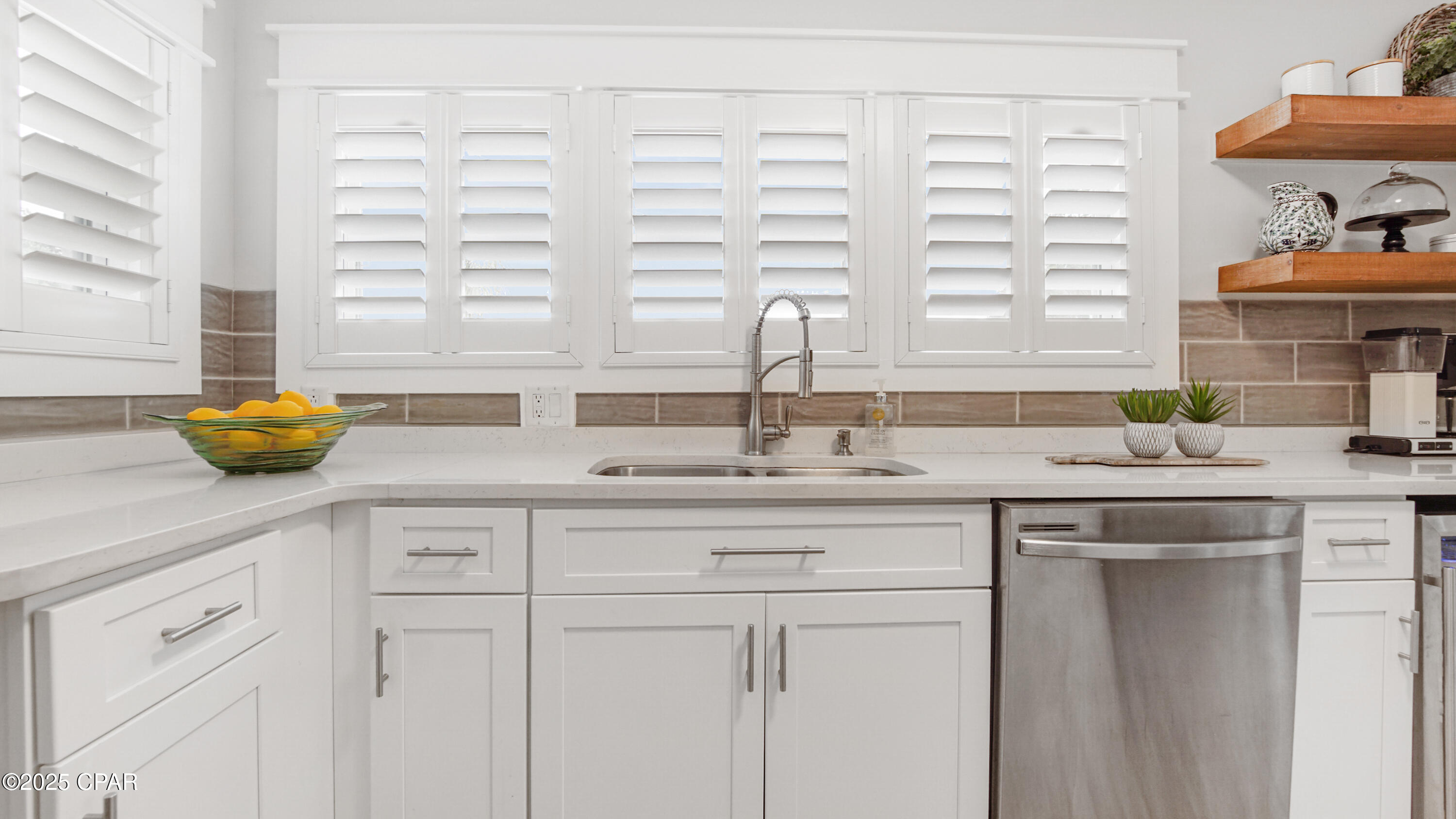 Image 31 For 2501 High Avenue